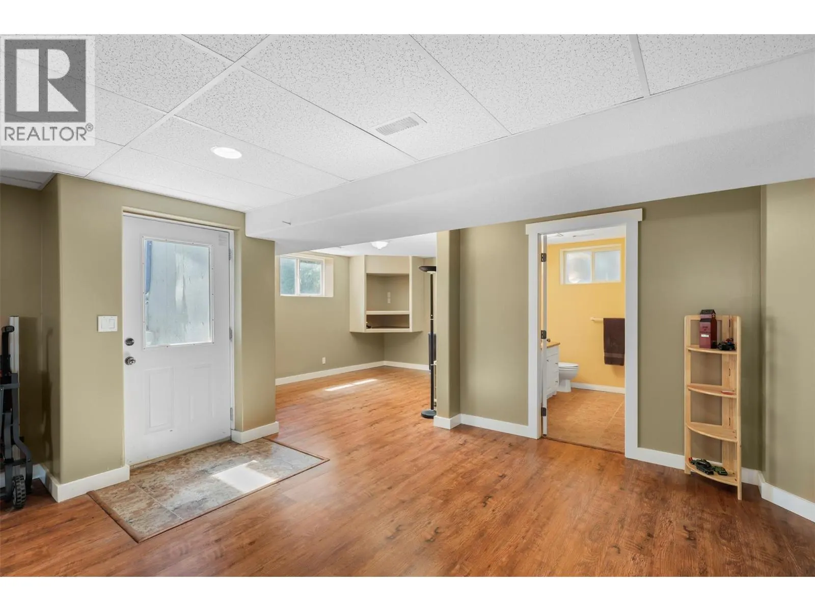 625 McCurrach Place