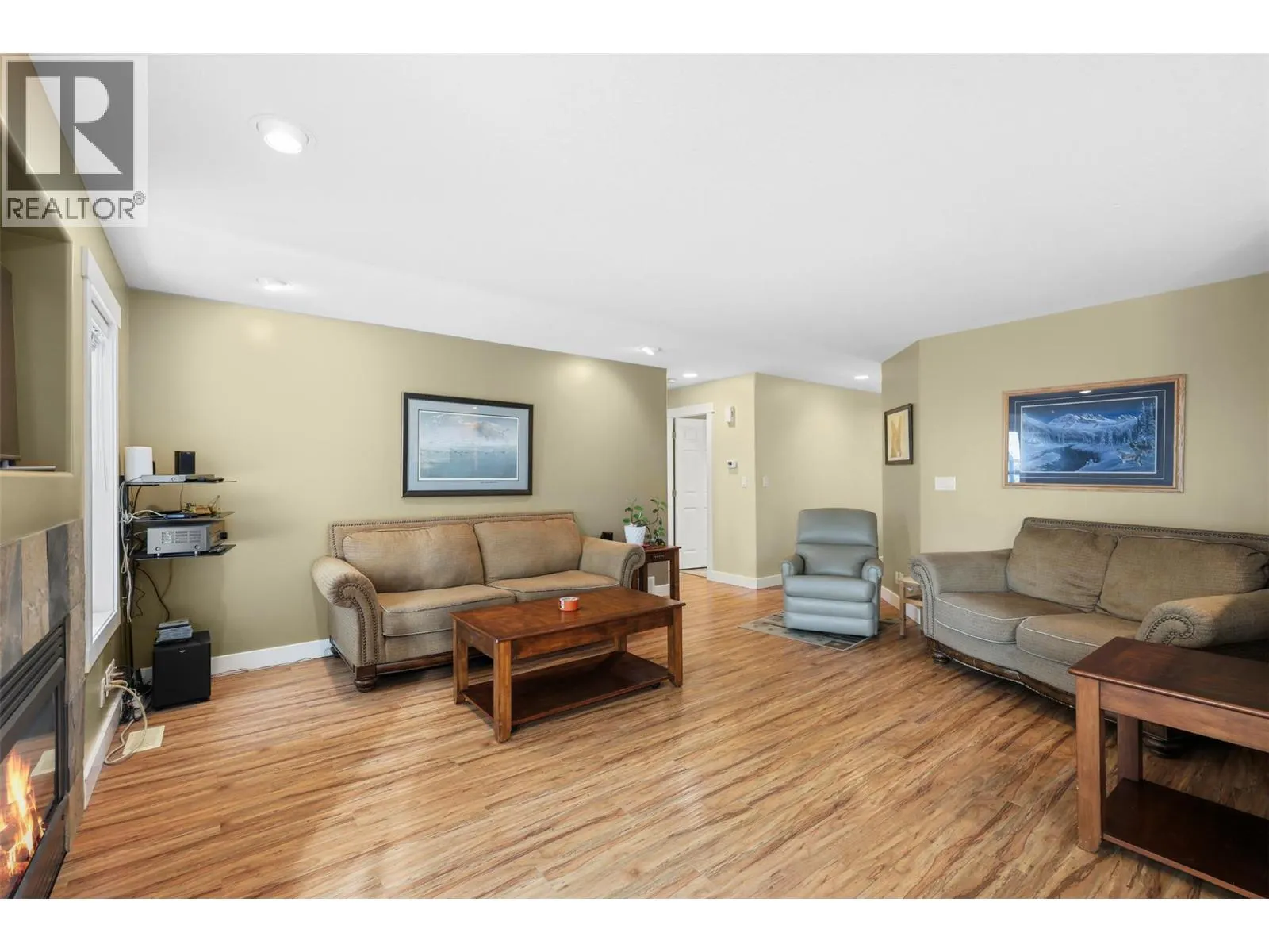 625 McCurrach Place