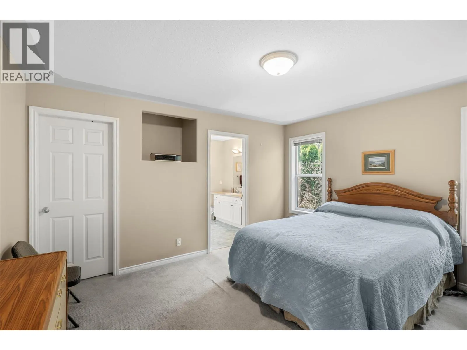 625 McCurrach Place