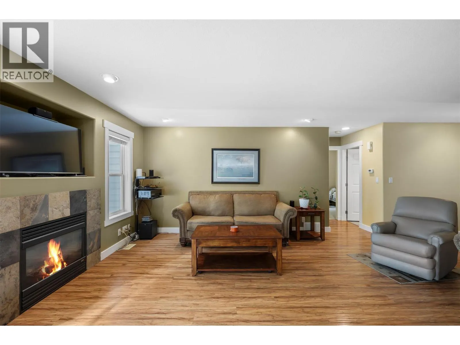 625 McCurrach Place