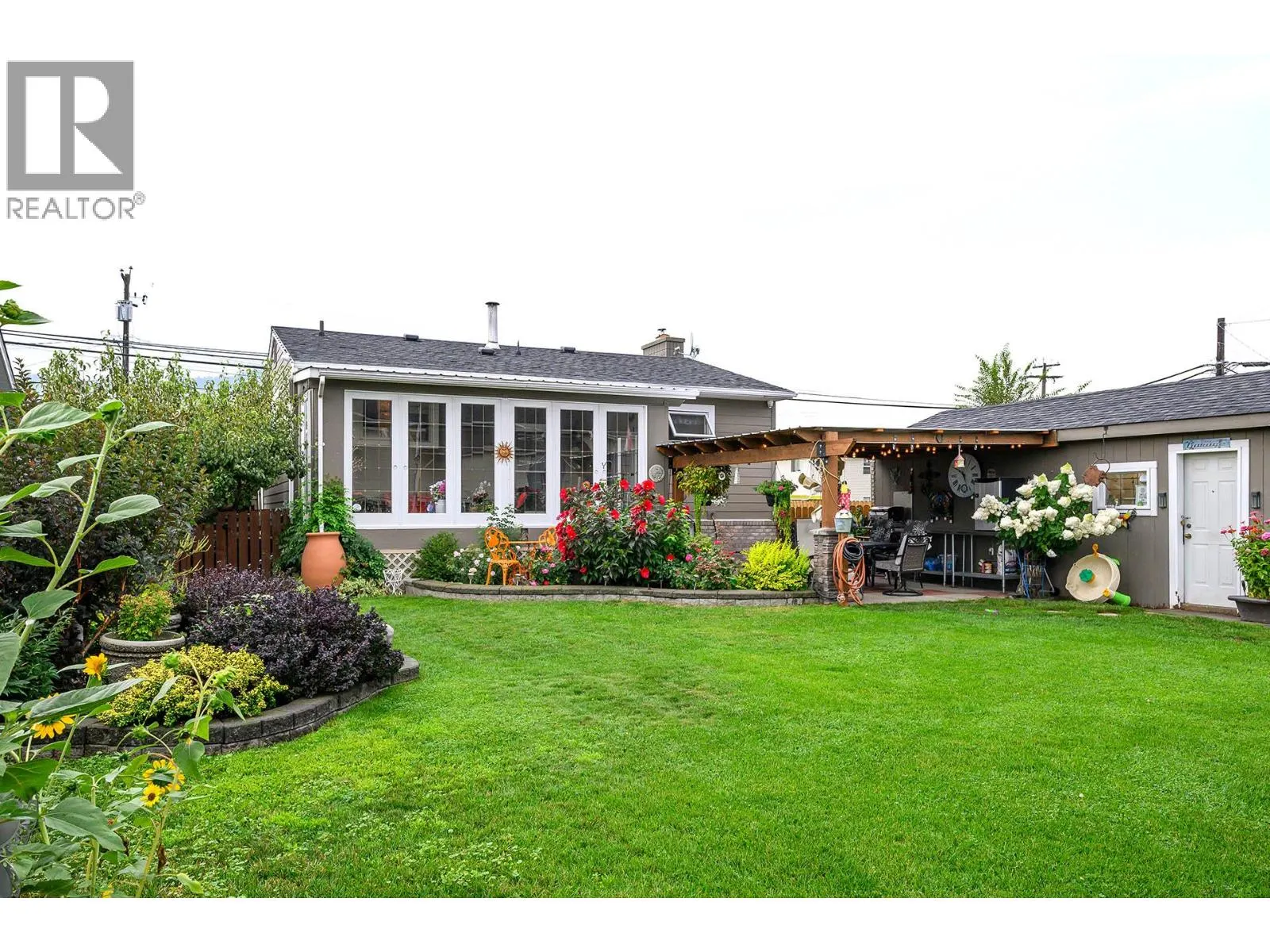 608 Mackenzie Avenue