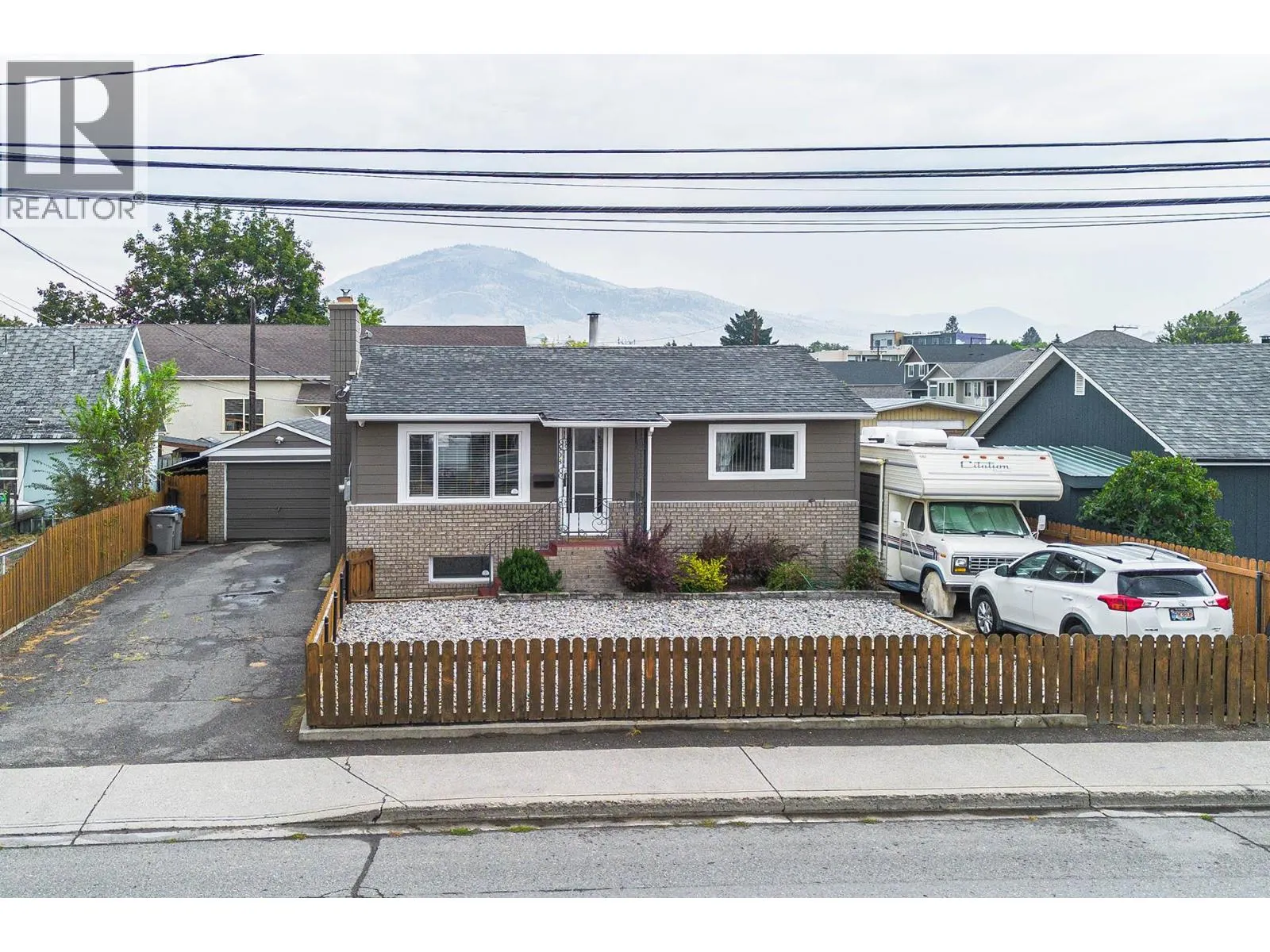 608 Mackenzie Avenue