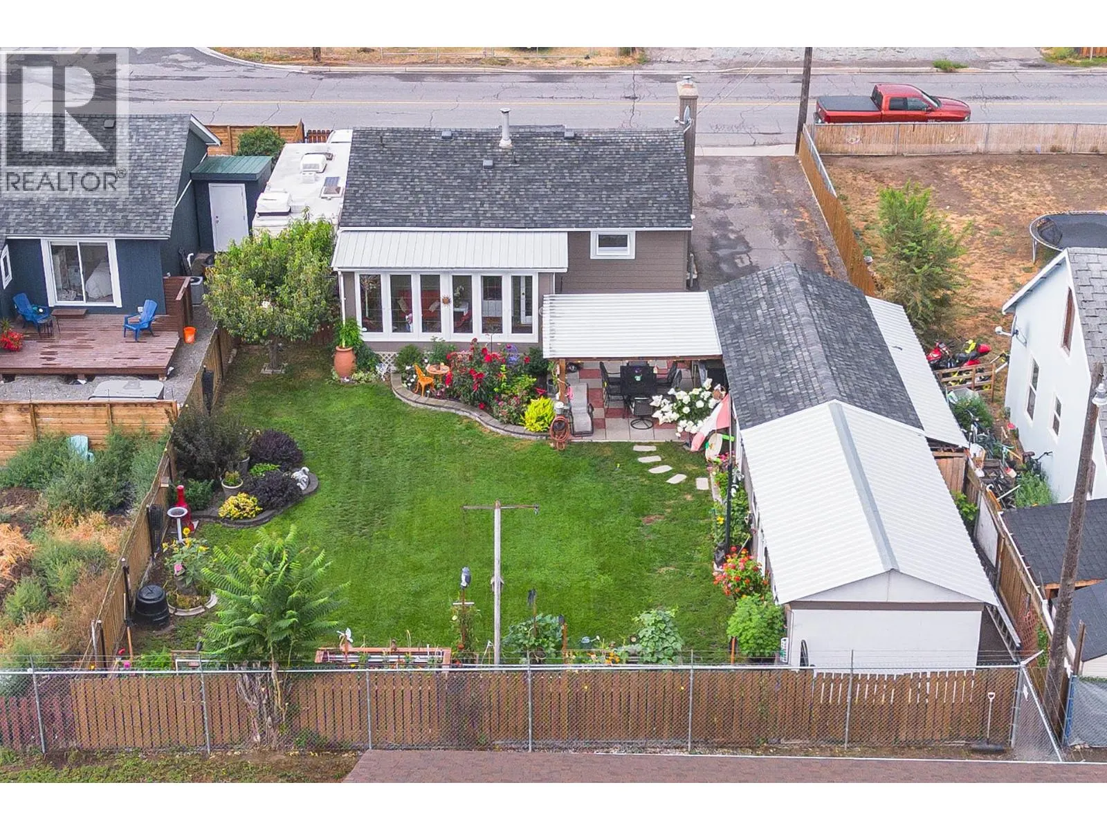 608 Mackenzie Avenue