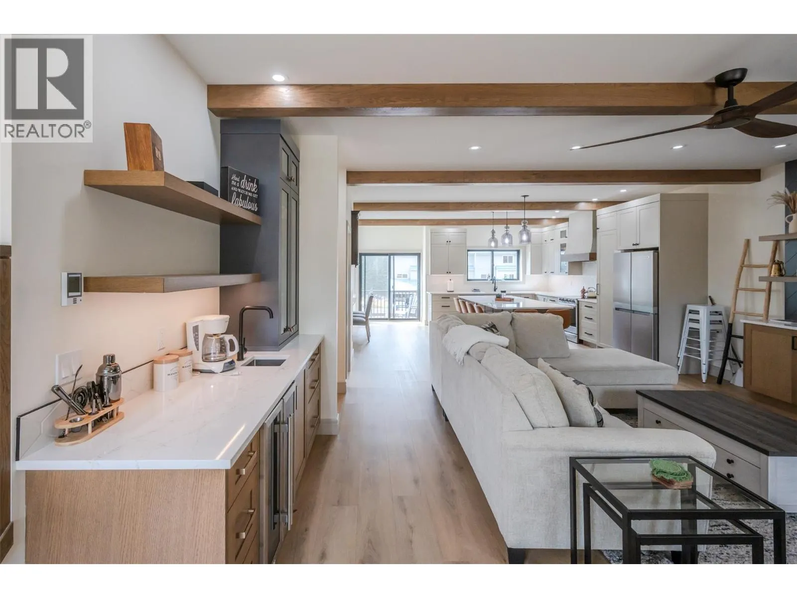 144 CLEARVIEW Crescent Unit# SL1