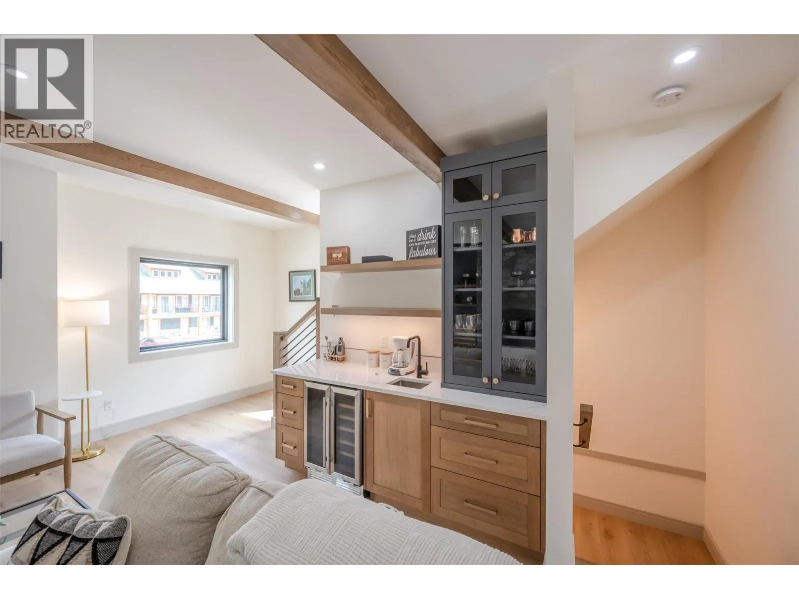 144 CLEARVIEW Crescent Unit# SL1