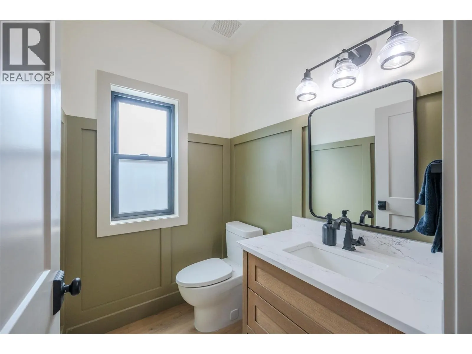144 CLEARVIEW Crescent Unit# SL1