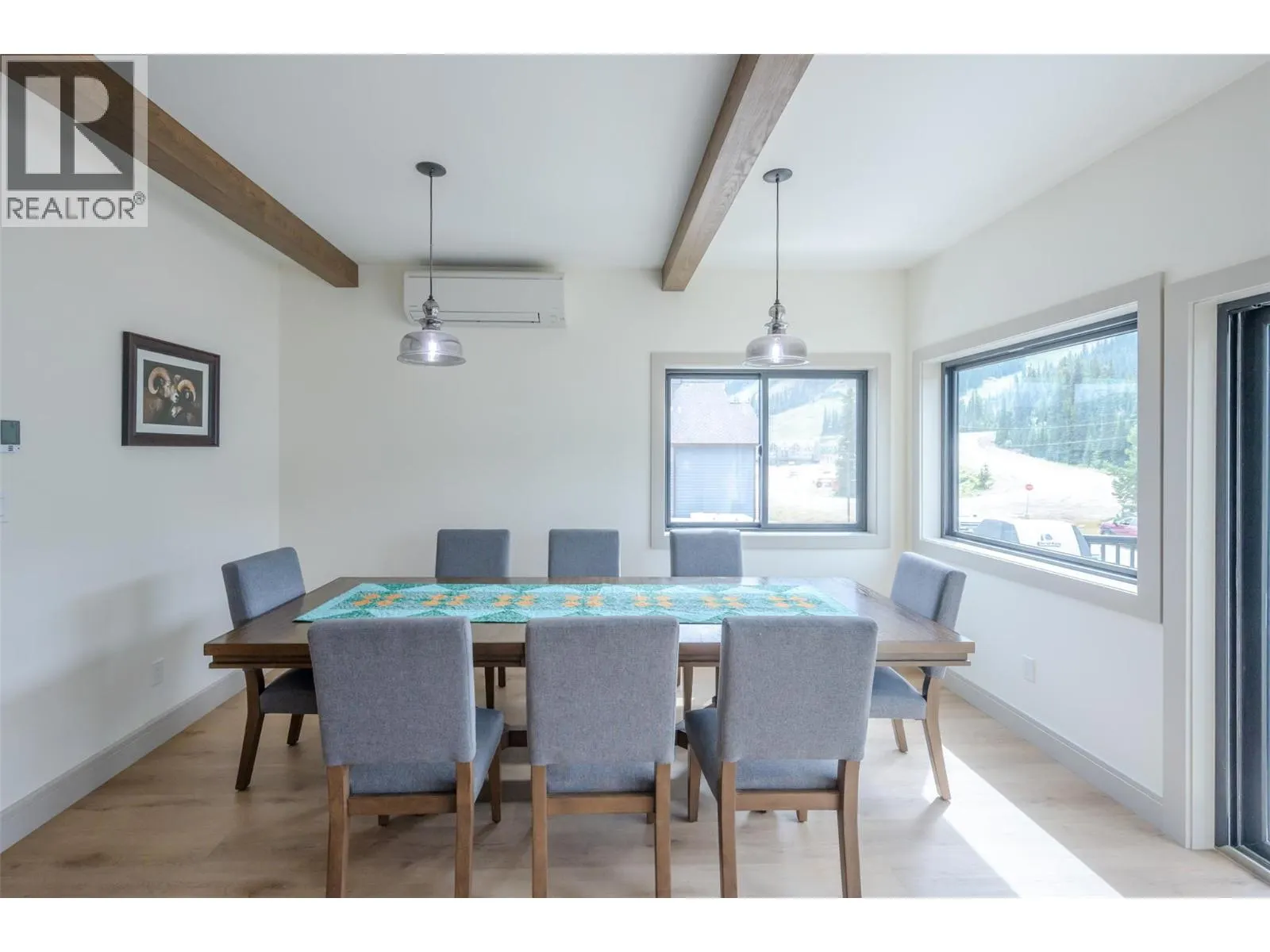 144 CLEARVIEW Crescent Unit# SL1