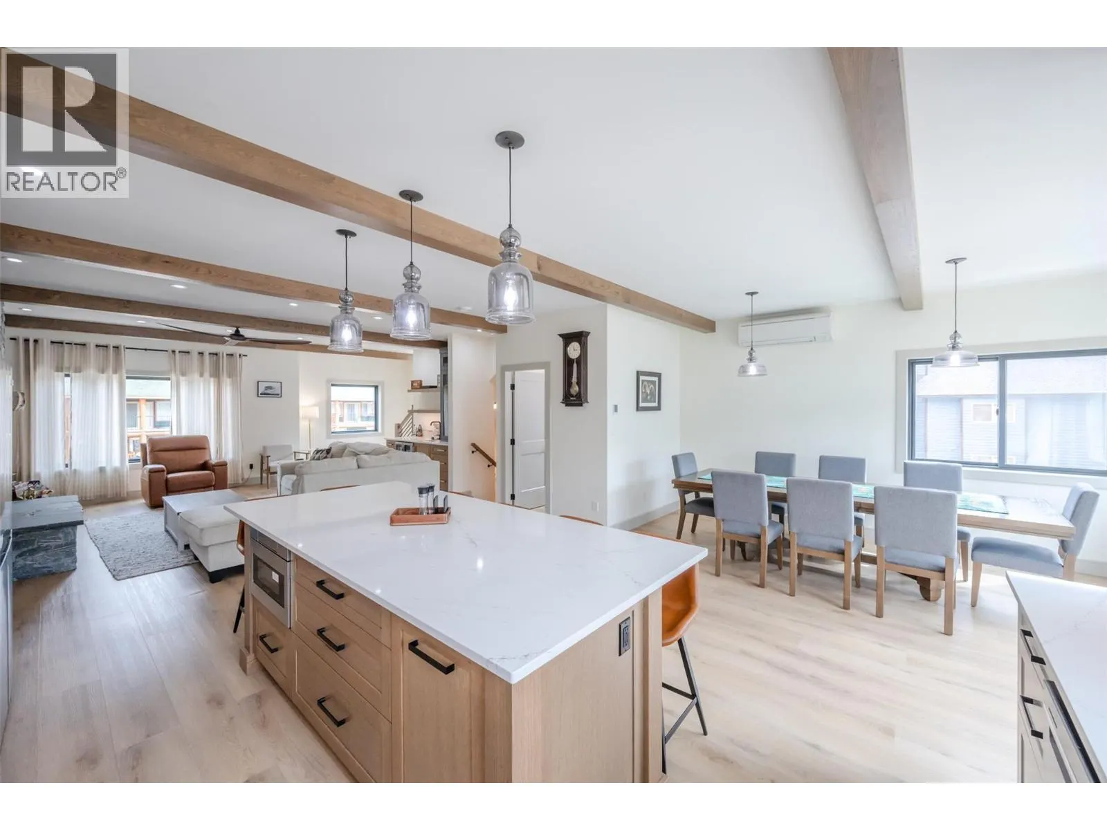144 CLEARVIEW Crescent Unit# SL1