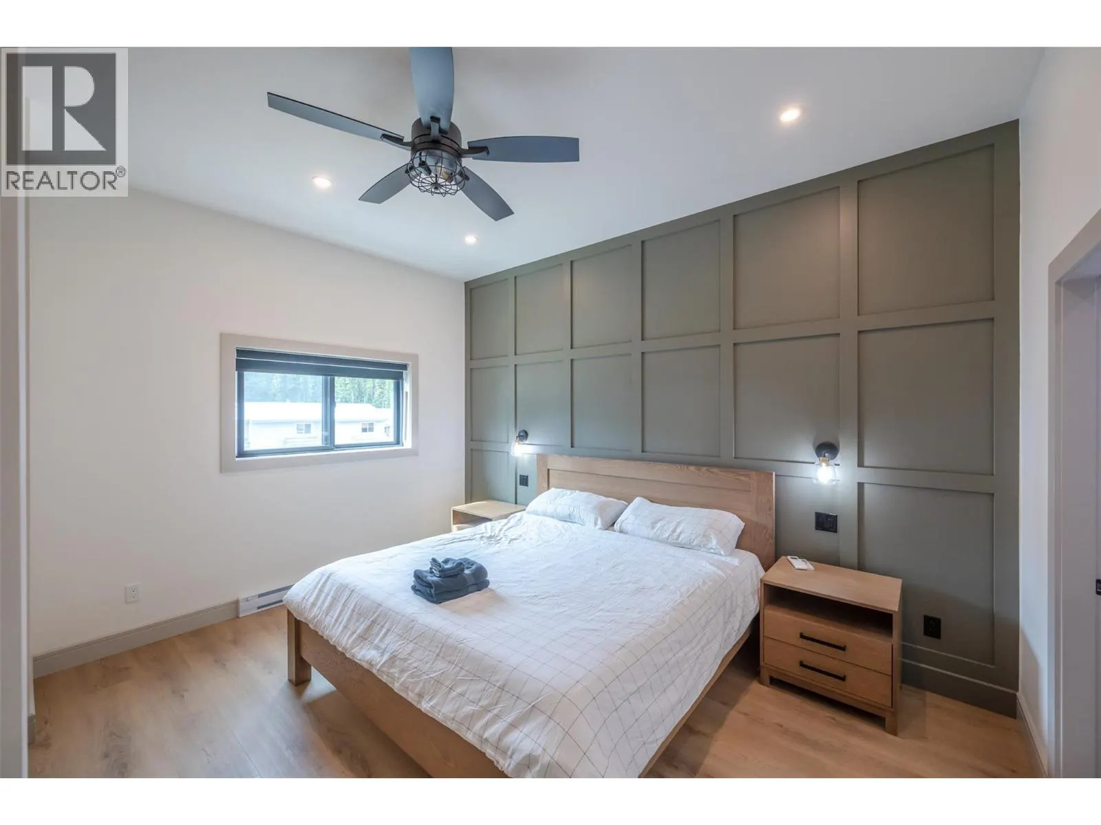 144 CLEARVIEW Crescent Unit# SL1