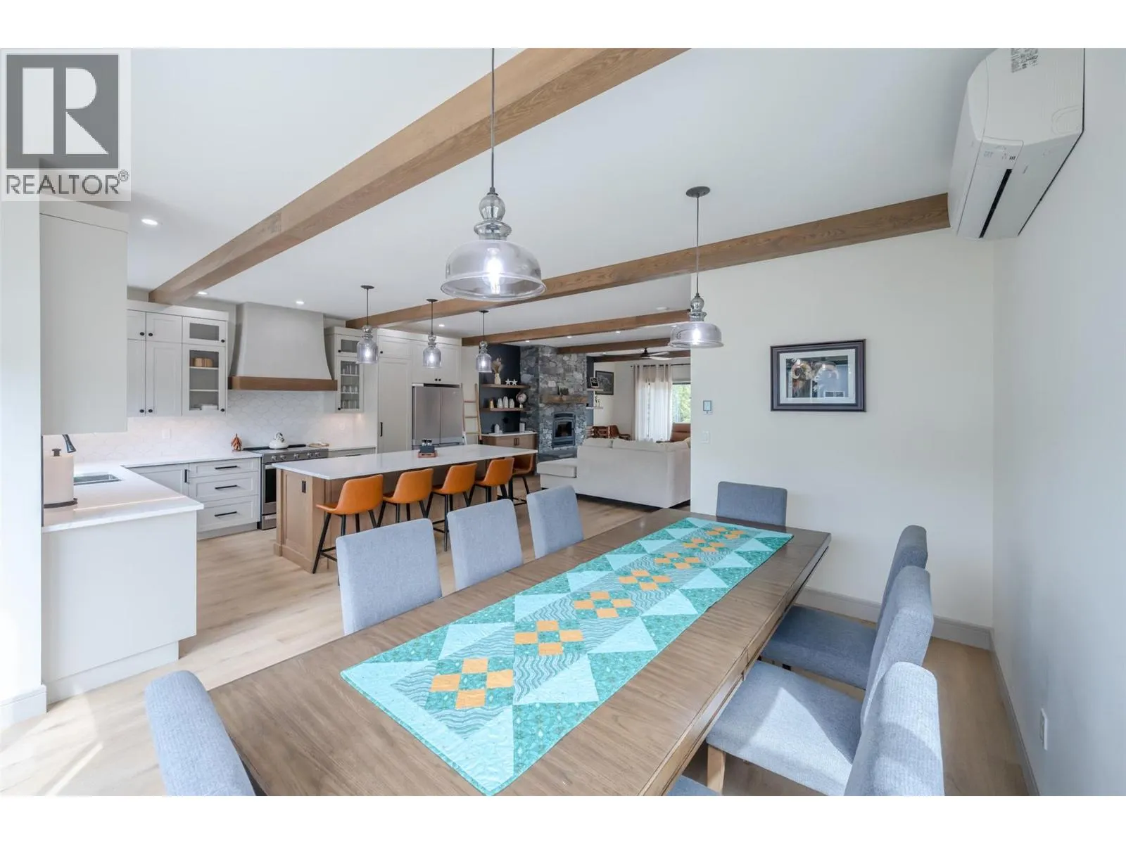 144 CLEARVIEW Crescent Unit# SL1