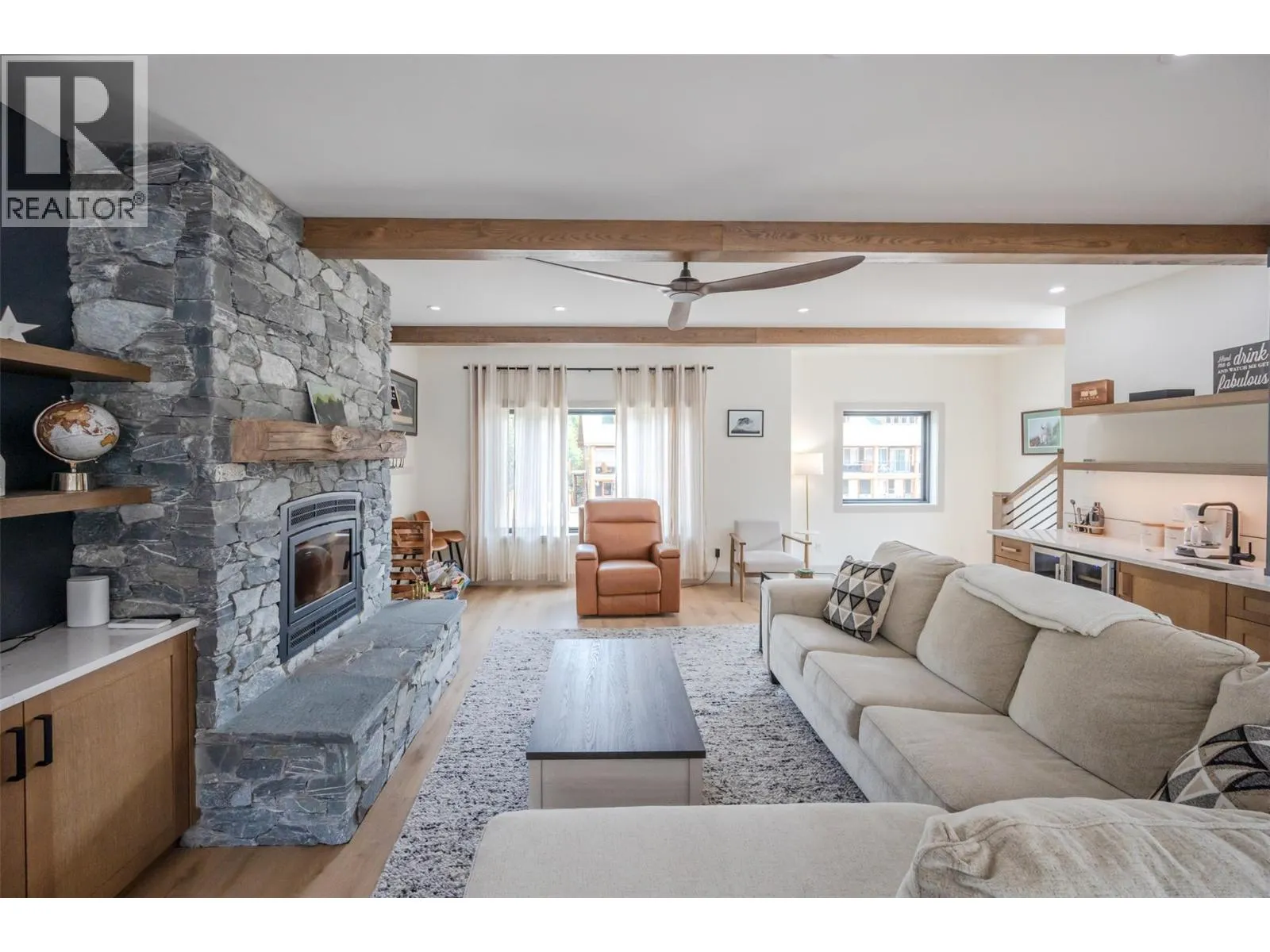 144 CLEARVIEW Crescent Unit# SL1