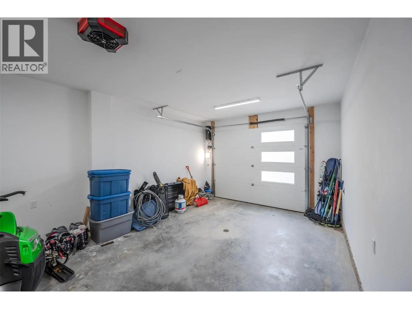 144 CLEARVIEW Crescent Unit# SL1