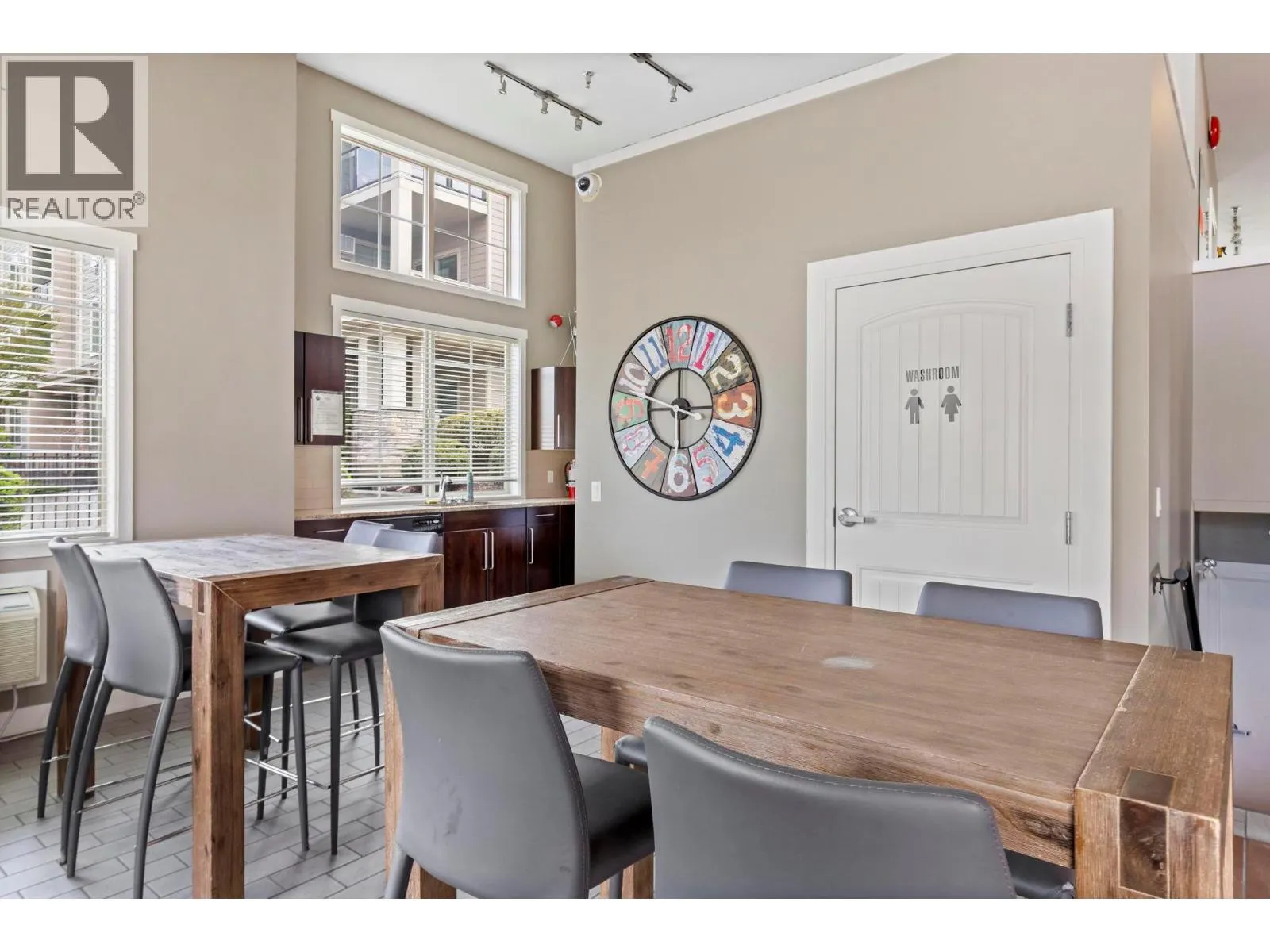 3731 Casorso Road Unit# 316