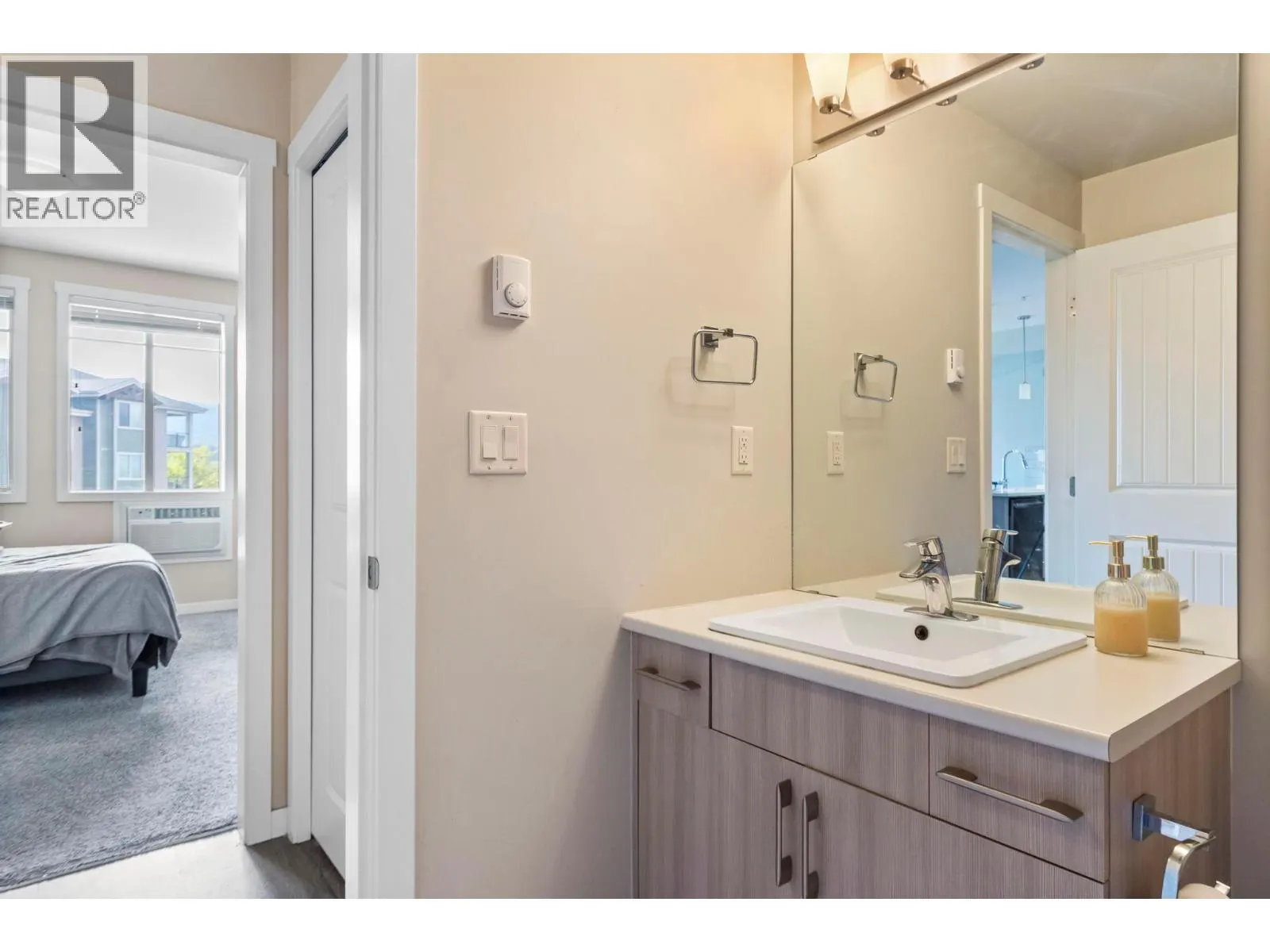 3731 Casorso Road Unit# 316
