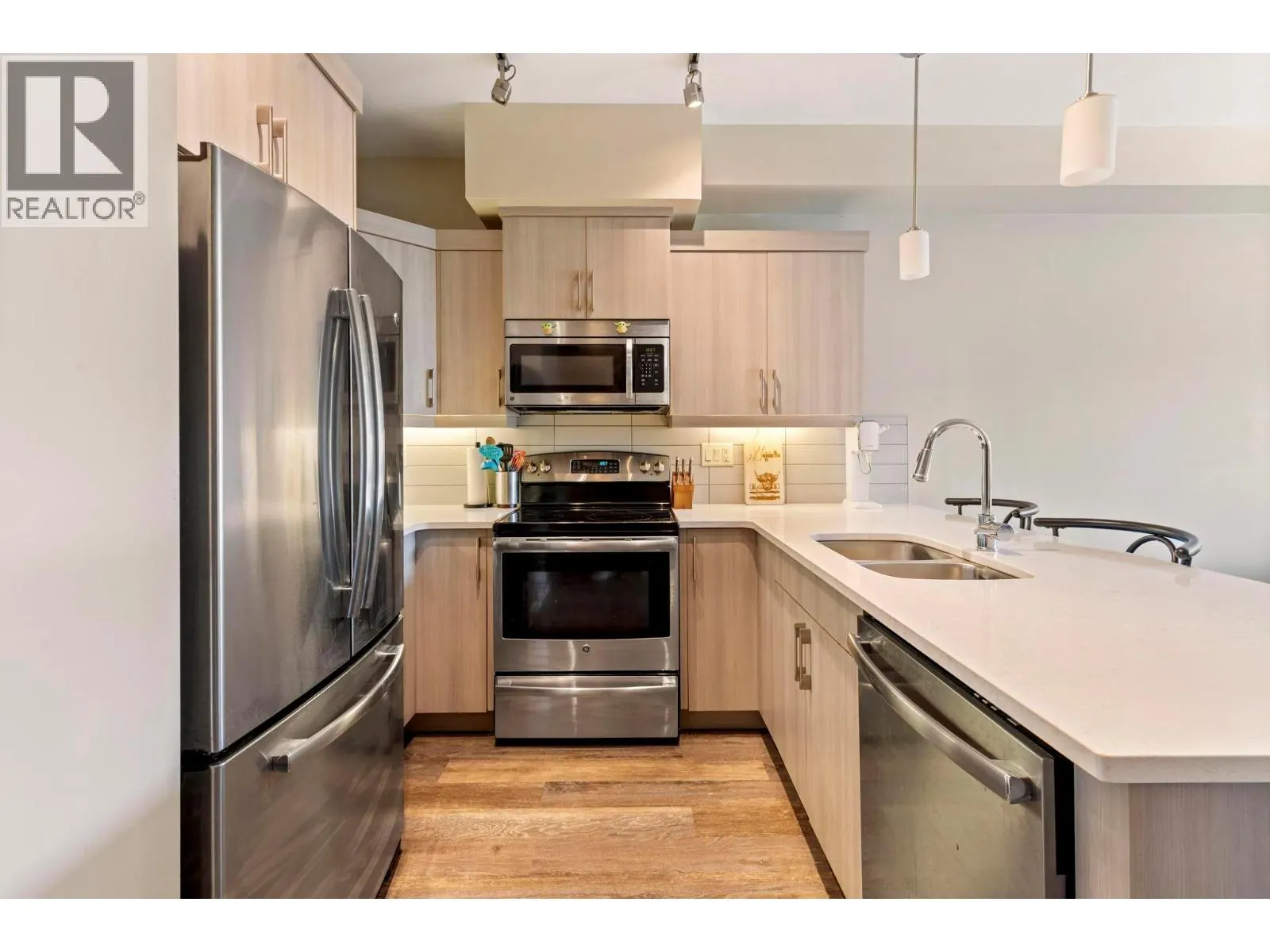 3731 Casorso Road Unit# 316