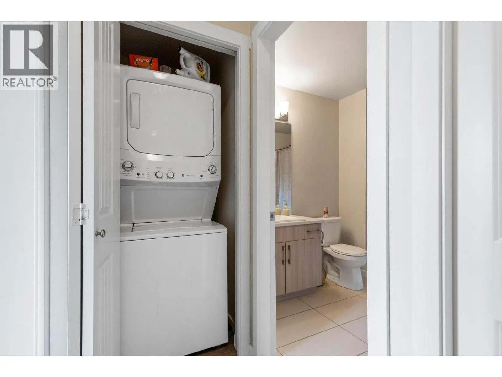 3731 Casorso Road Unit# 316