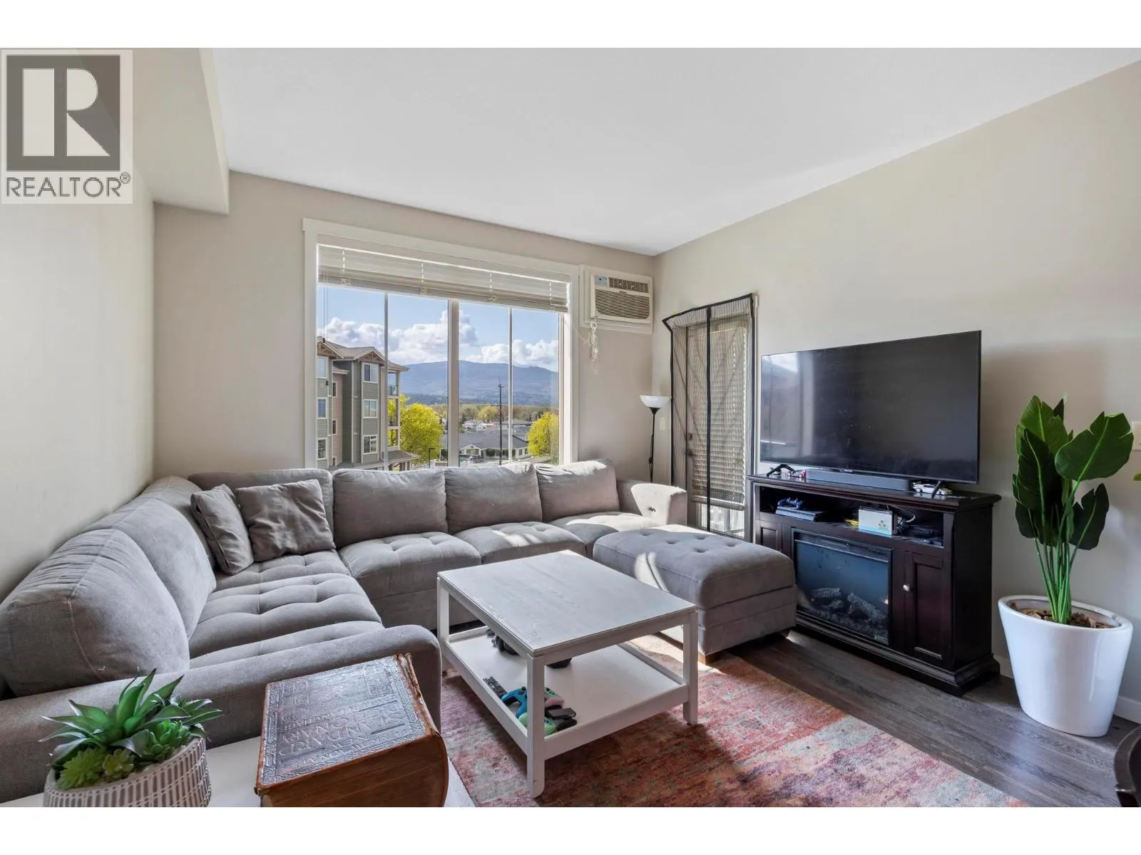 3731 Casorso Road Unit# 316