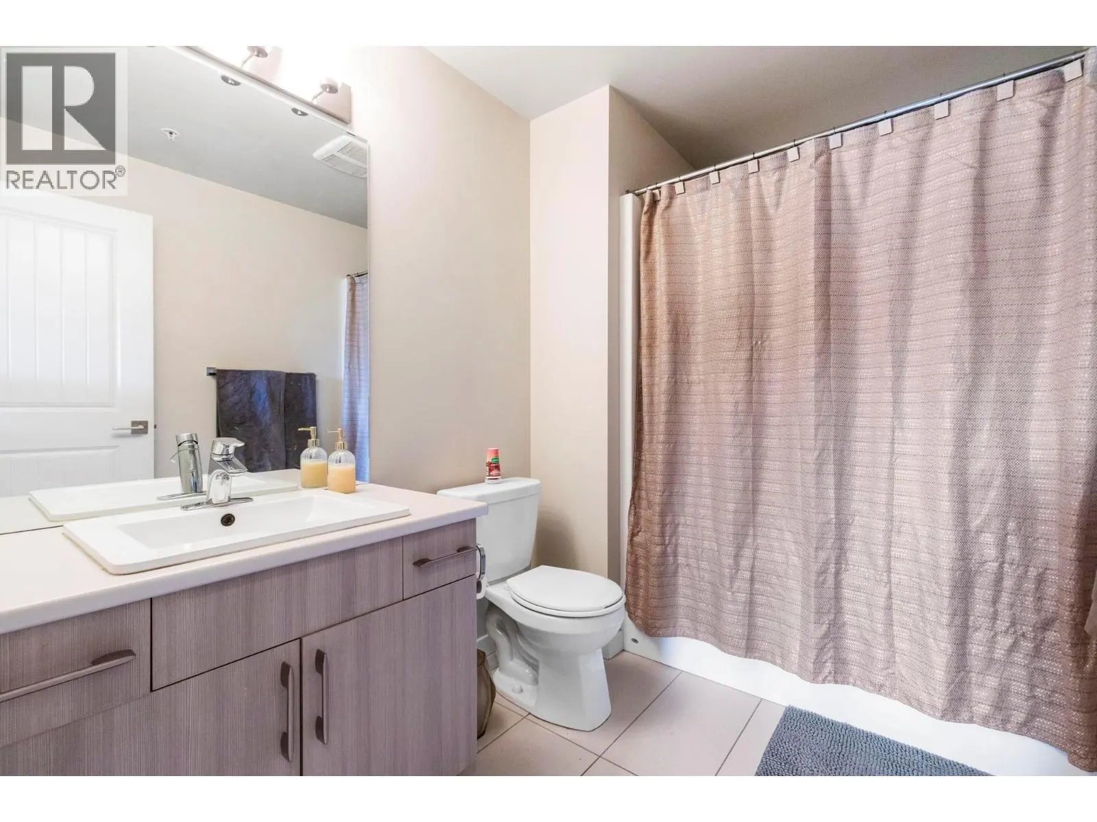 3731 Casorso Road Unit# 316