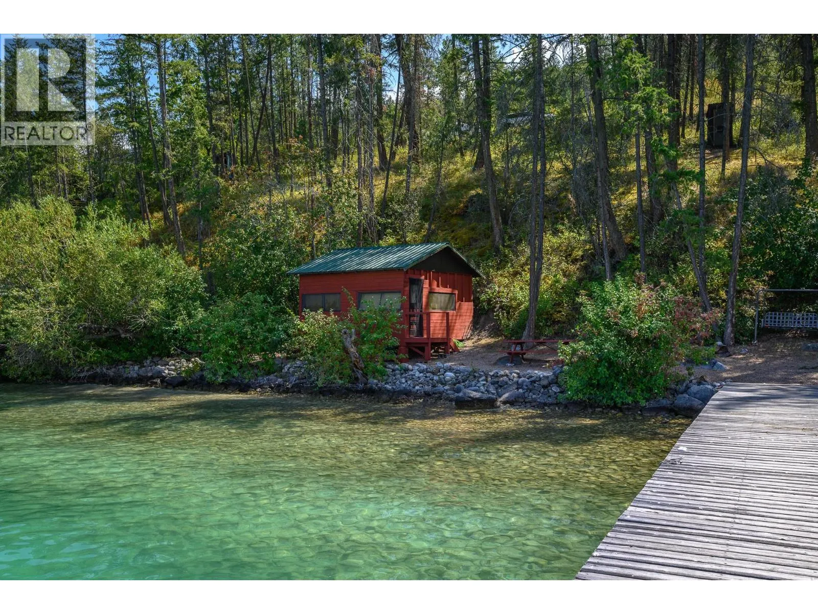 5751 Cosens Bay Road