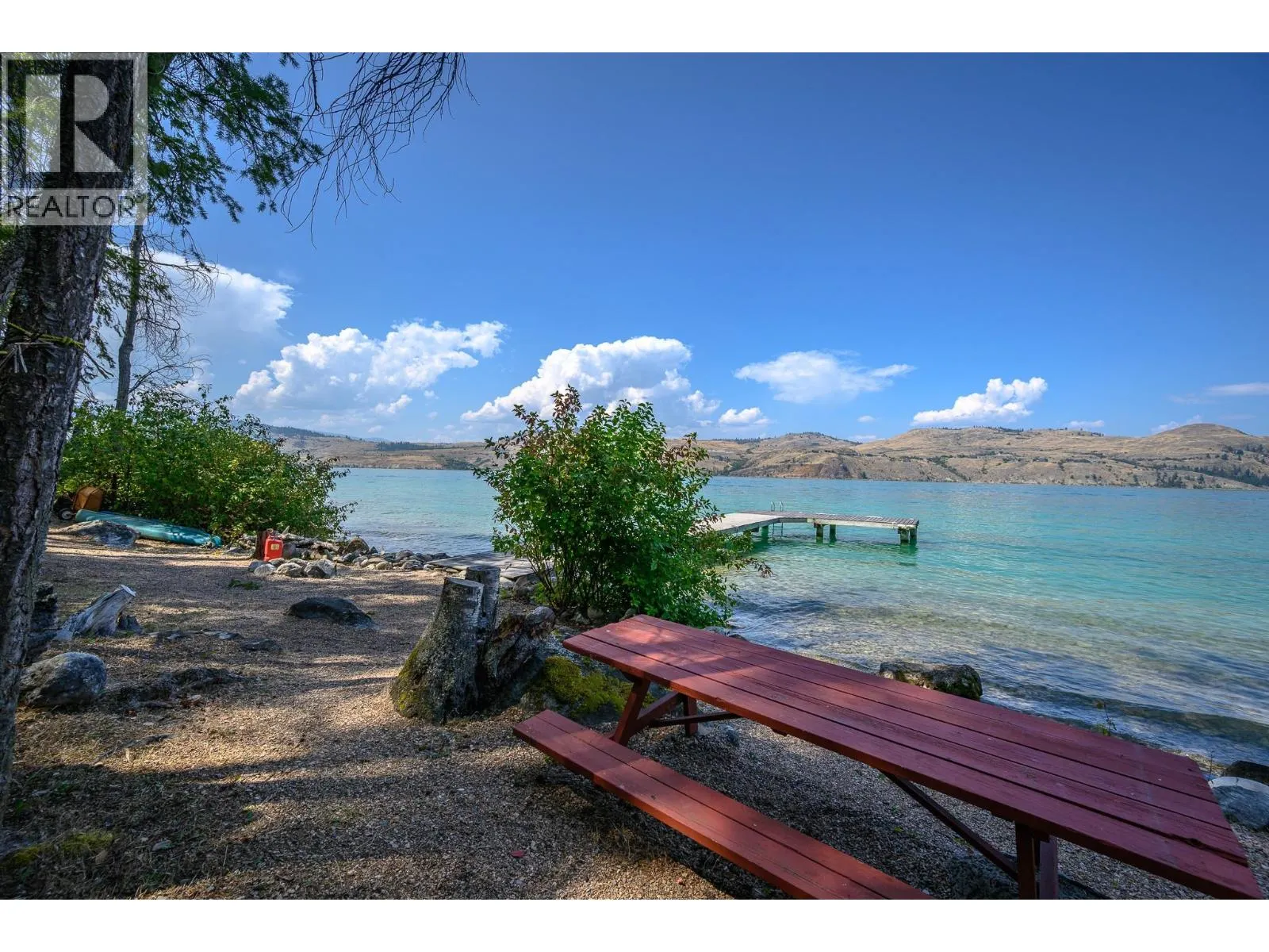 5751 Cosens Bay Road