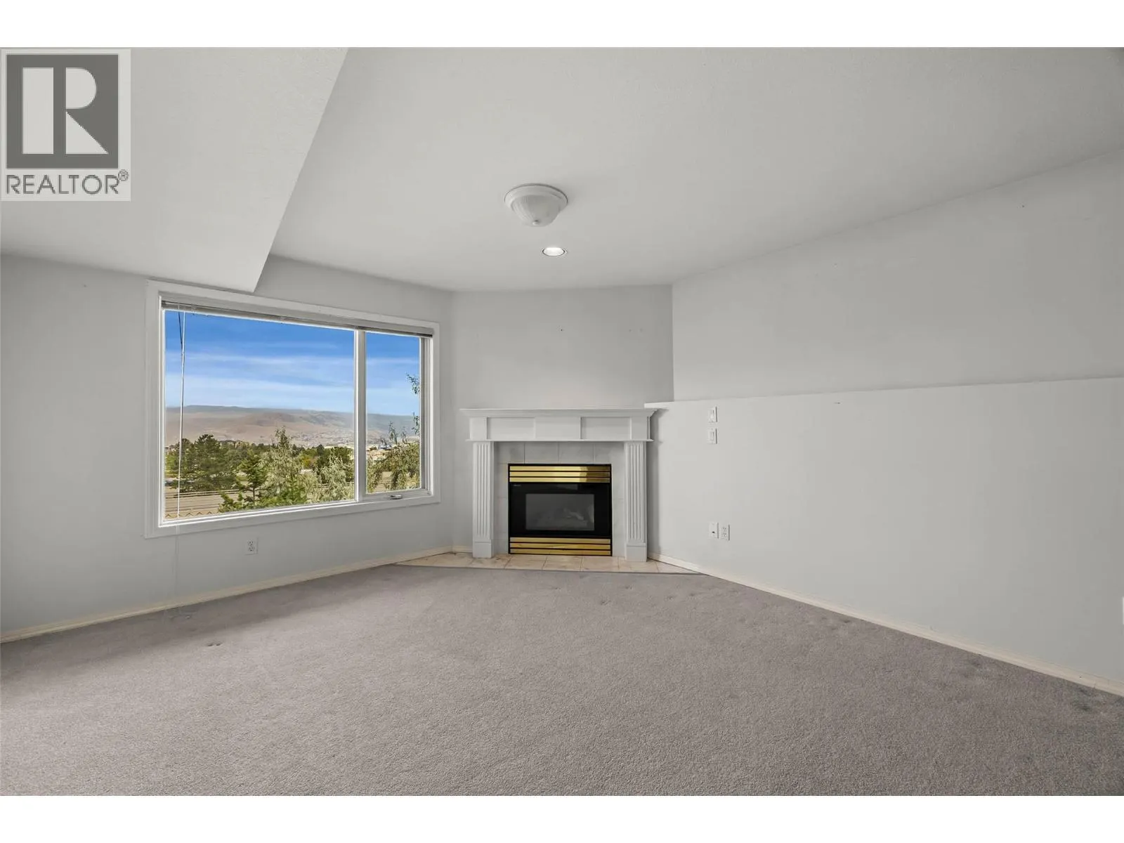 1580 Springhill Drive Unit# 37