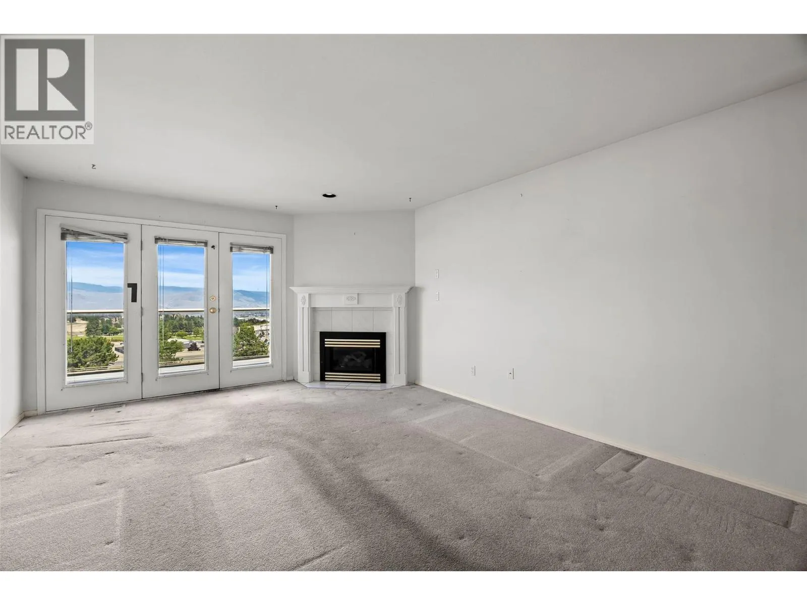 1580 Springhill Drive Unit# 37