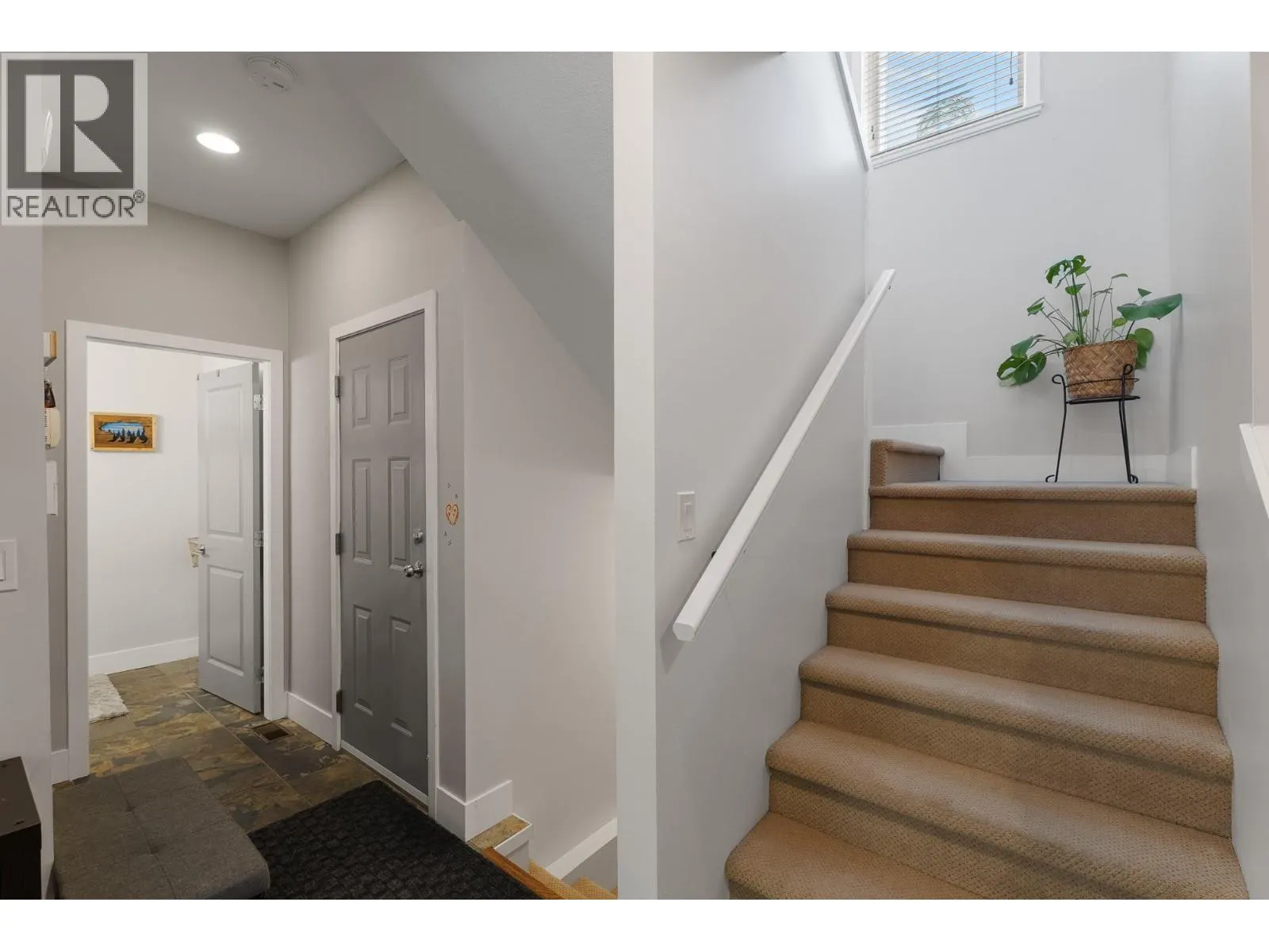 2046 ROBSON Place Unit# 27