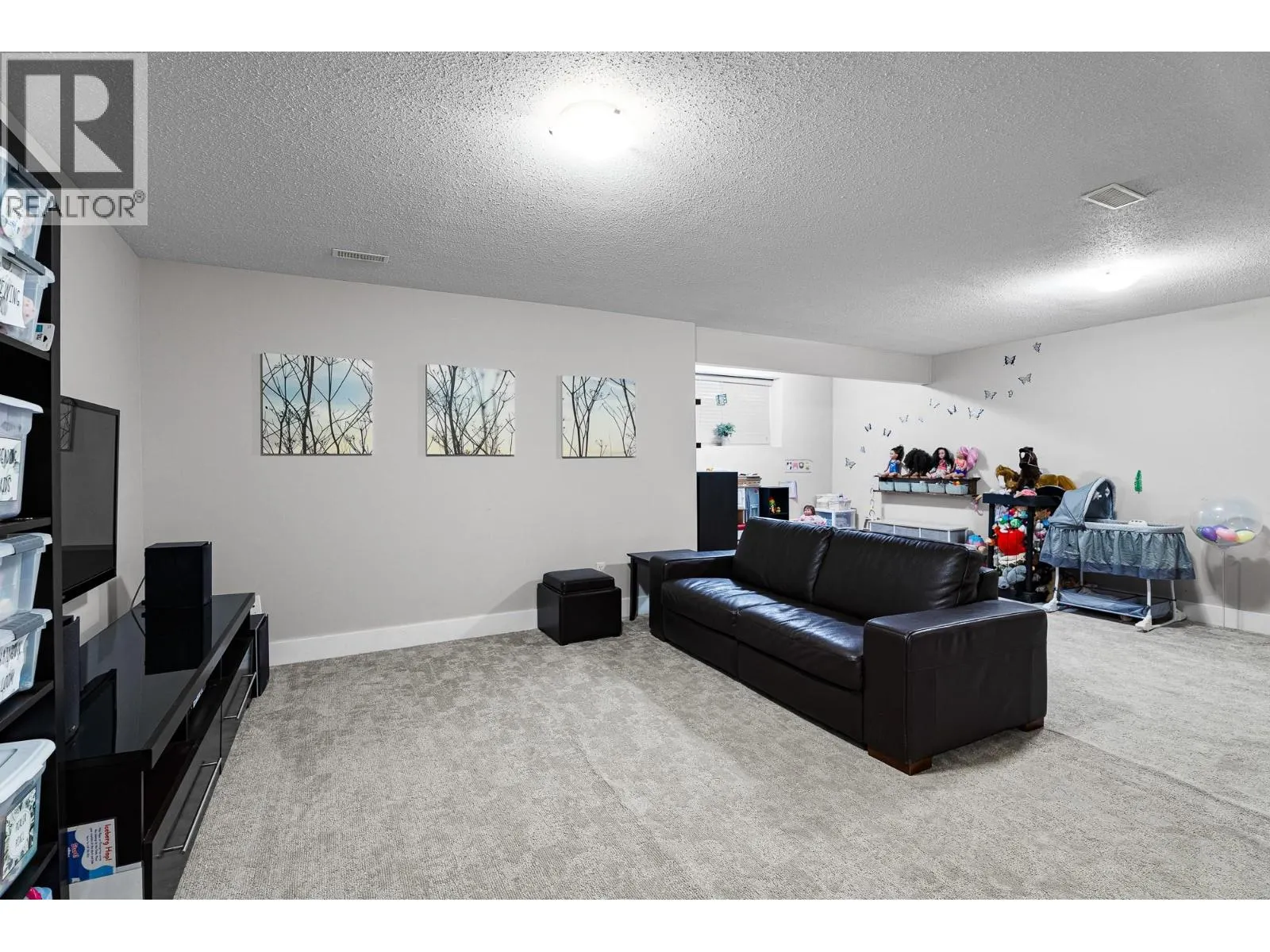 2046 ROBSON Place Unit# 27