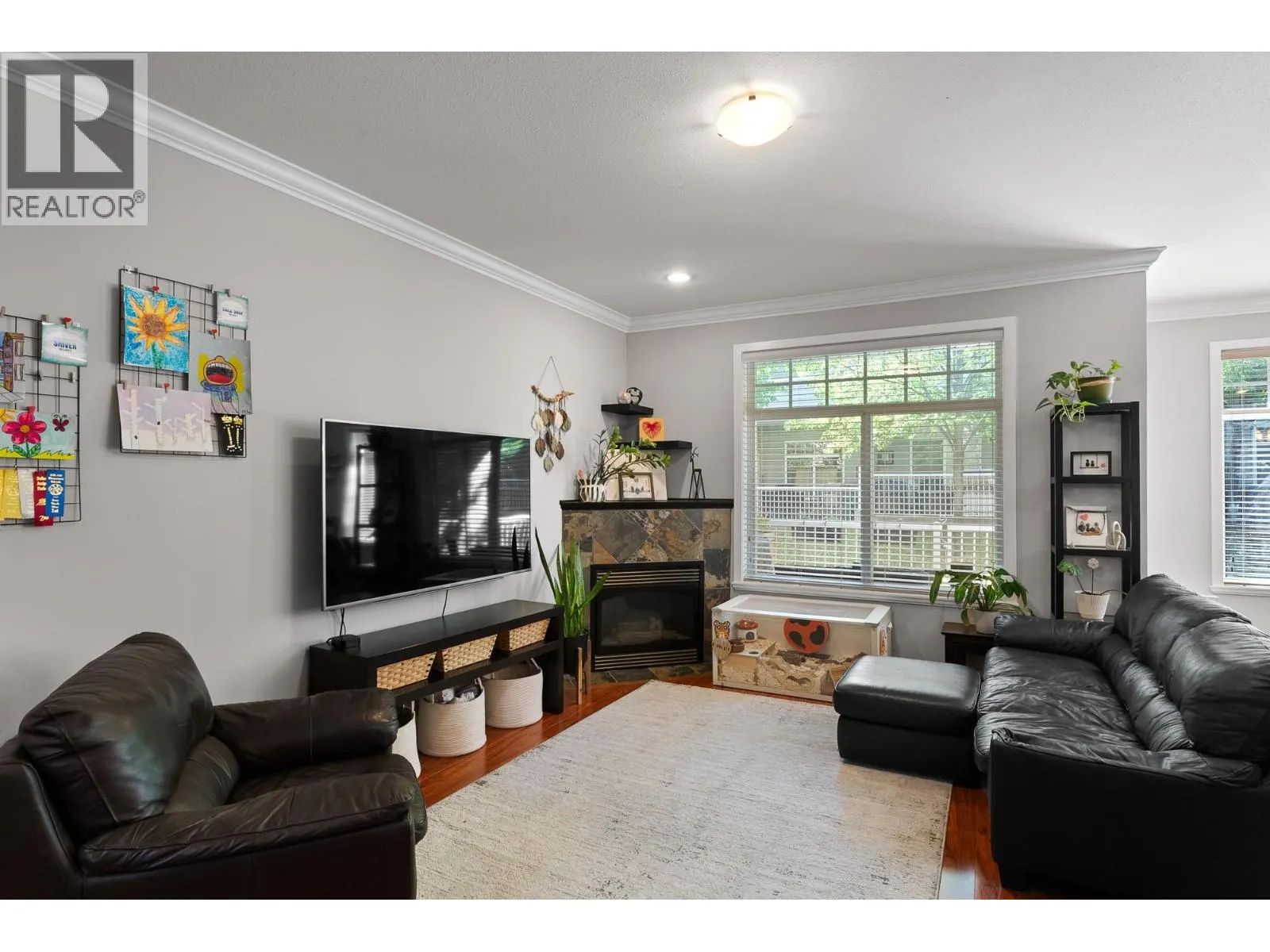 2046 ROBSON Place Unit# 27