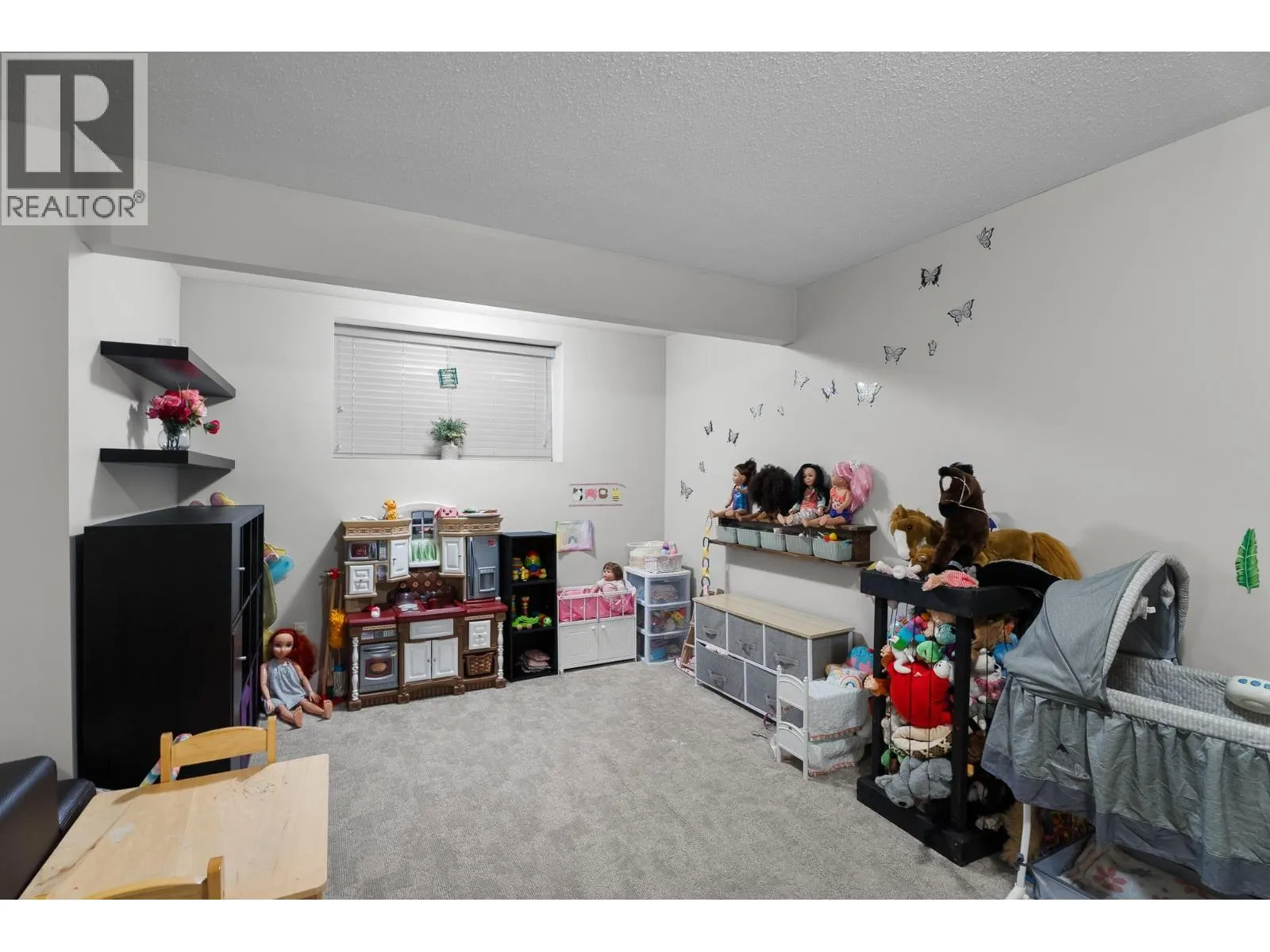 2046 ROBSON Place Unit# 27