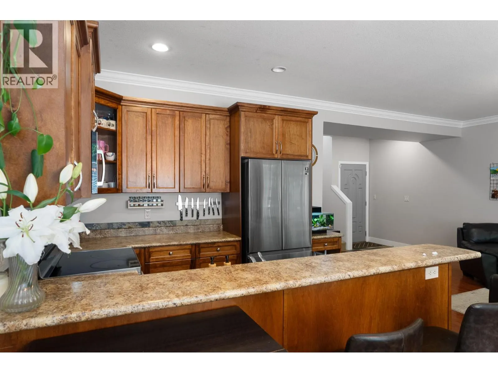 2046 ROBSON Place Unit# 27