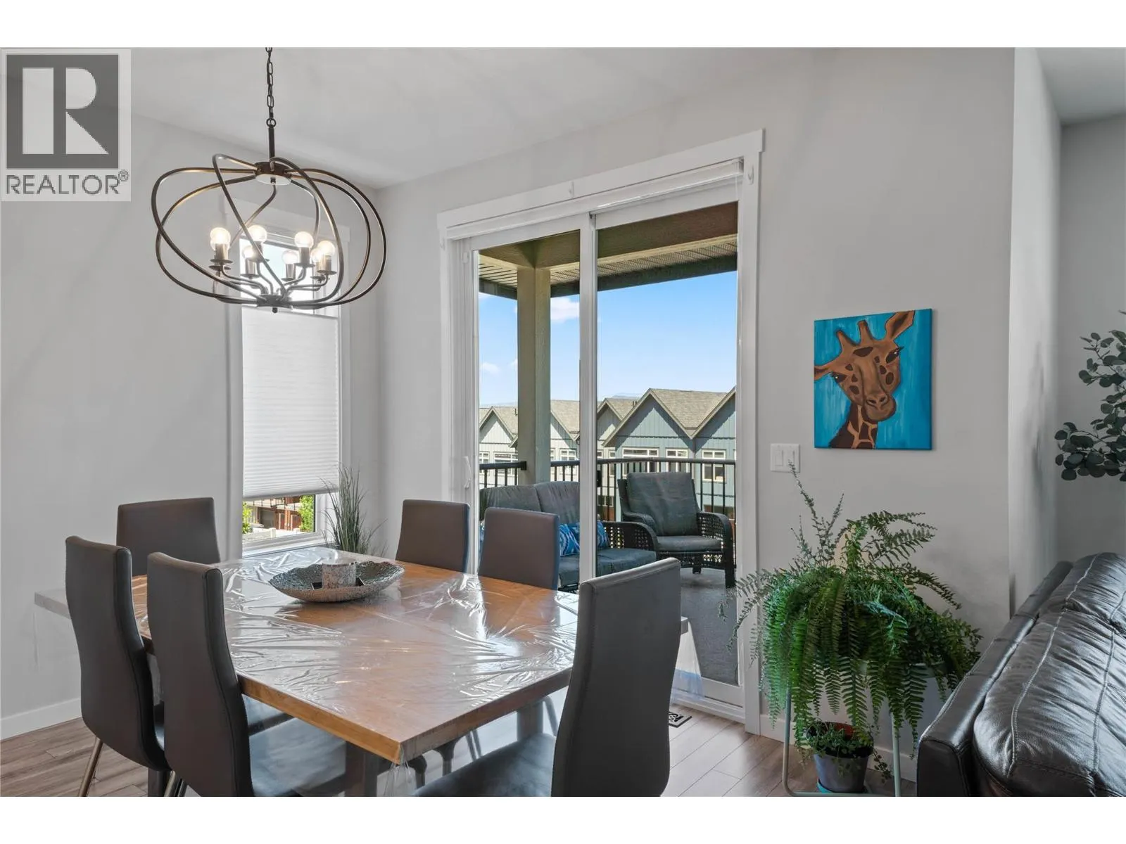 1547 EMERALD Drive