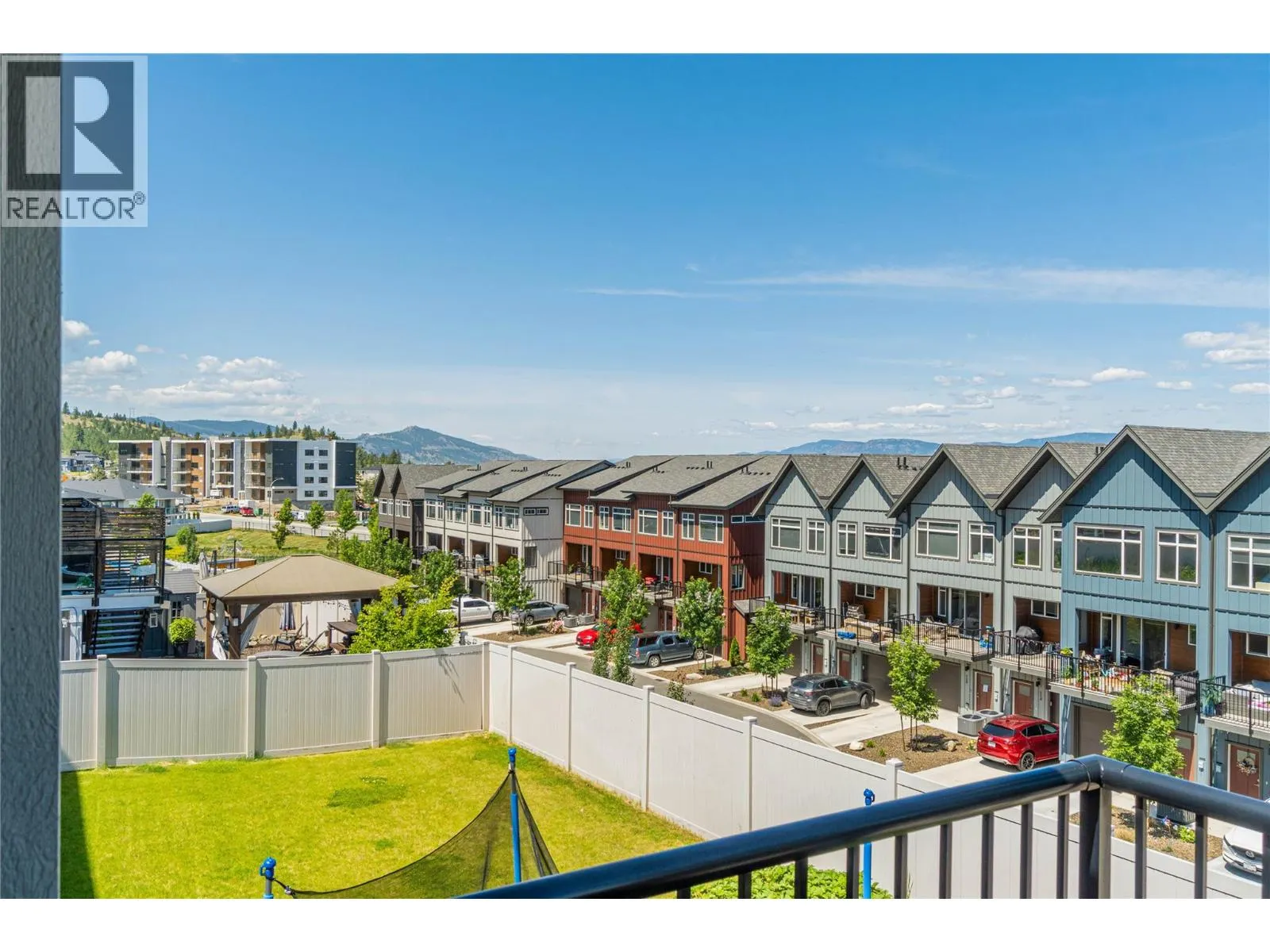 1547 EMERALD Drive