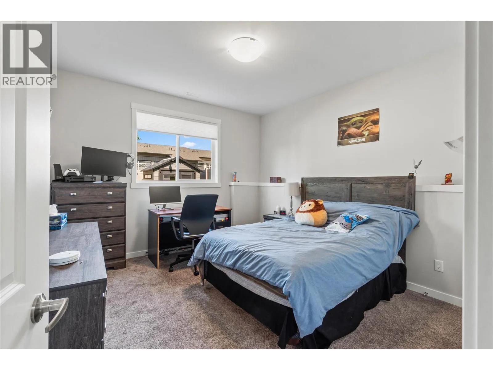 1547 EMERALD Drive
