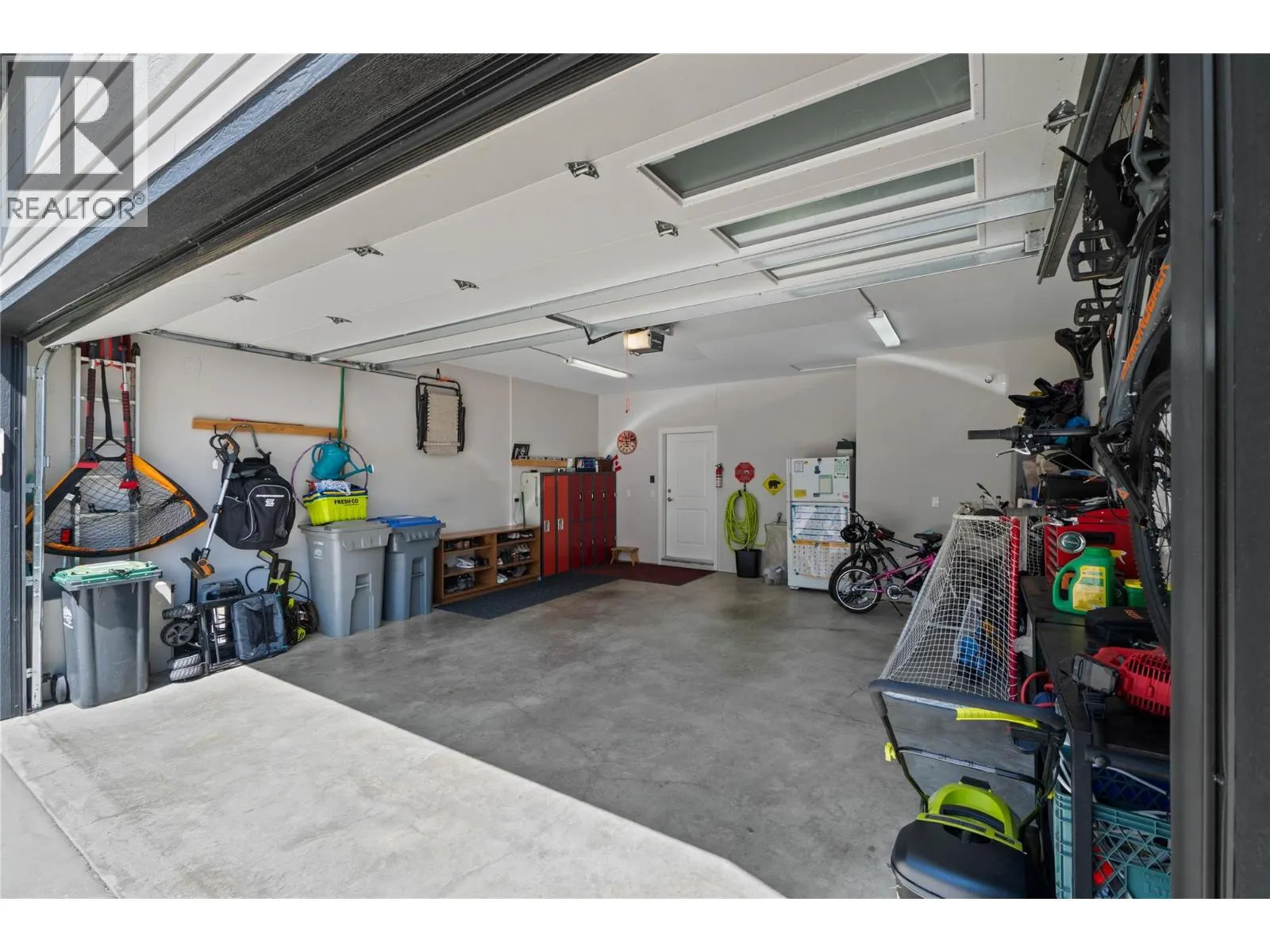 1547 EMERALD Drive