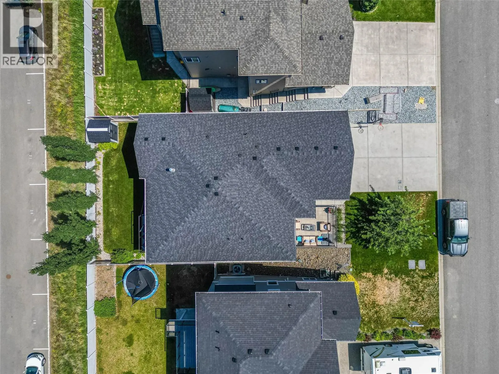 1547 EMERALD Drive