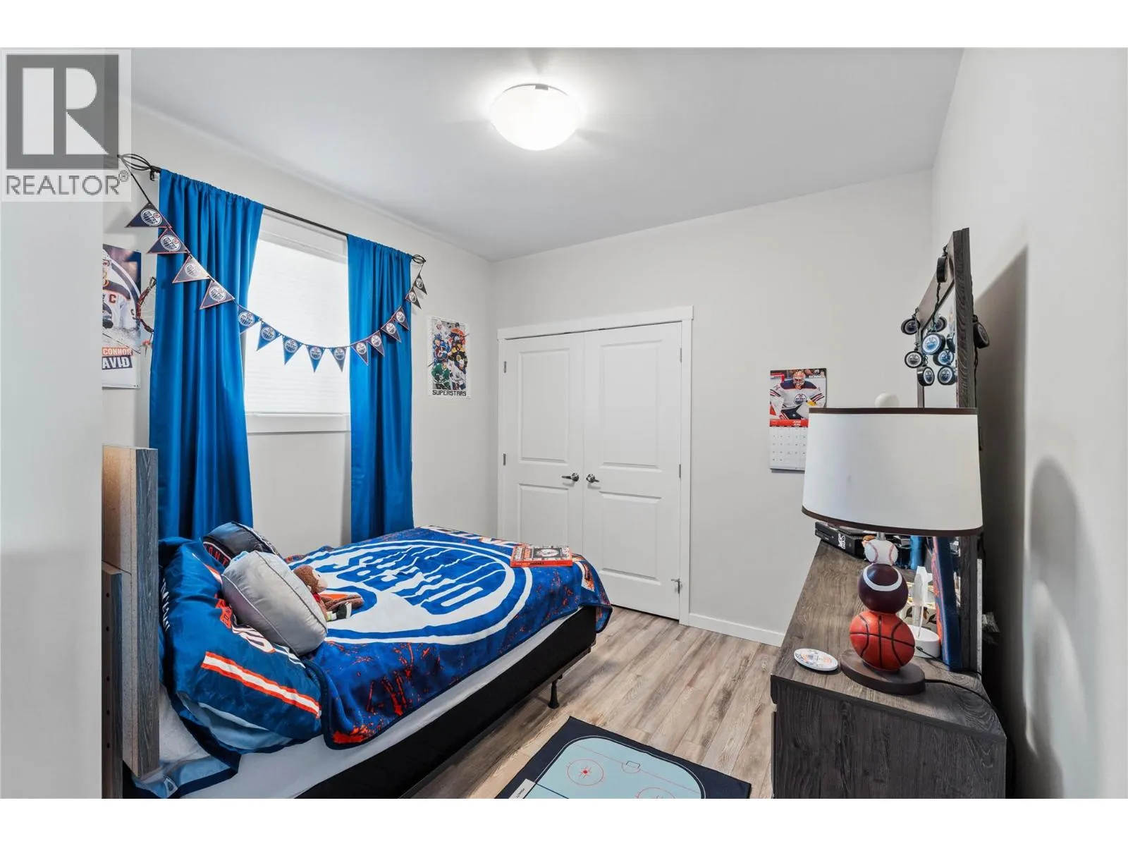 1547 EMERALD Drive