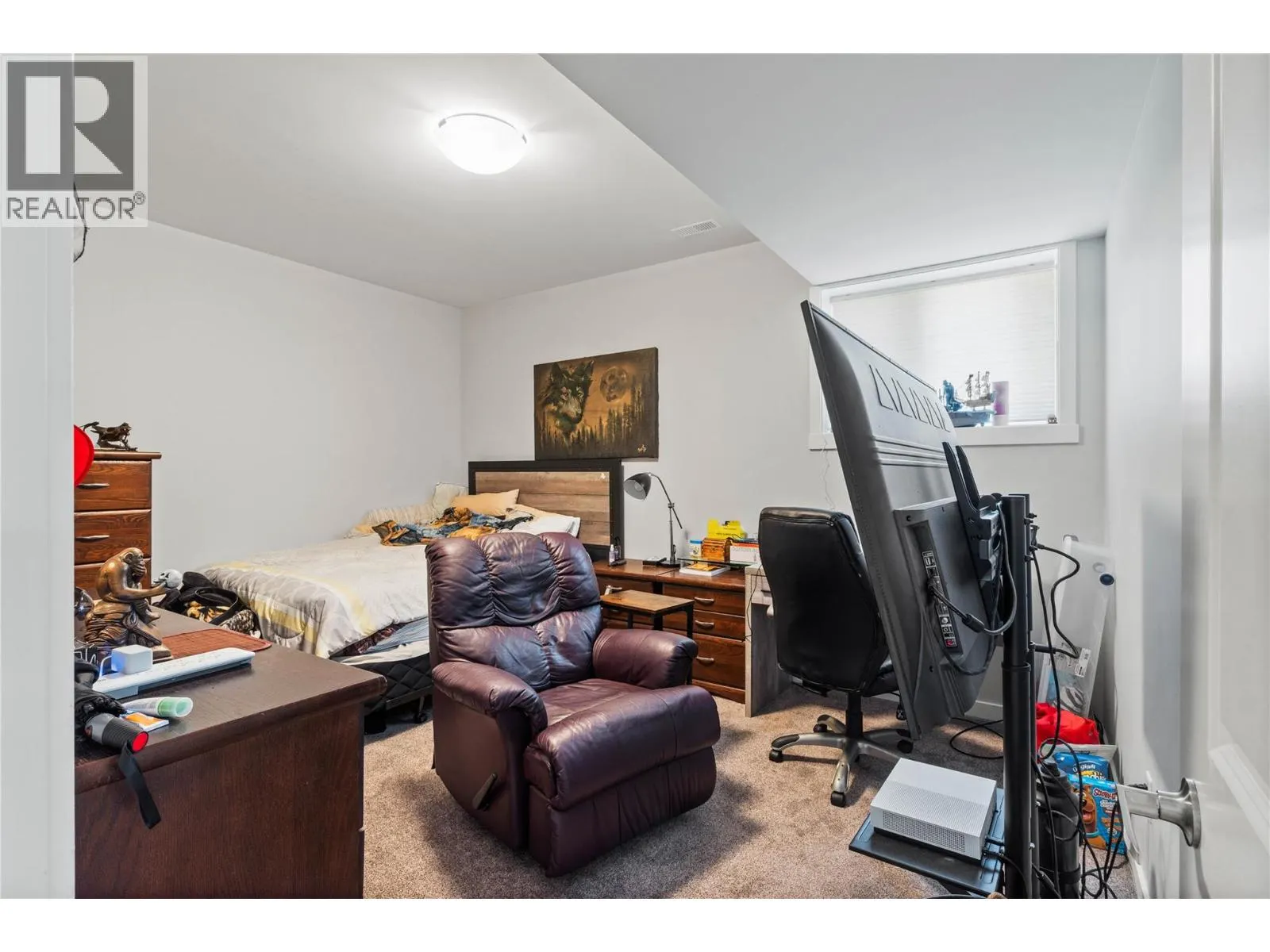 1547 EMERALD Drive