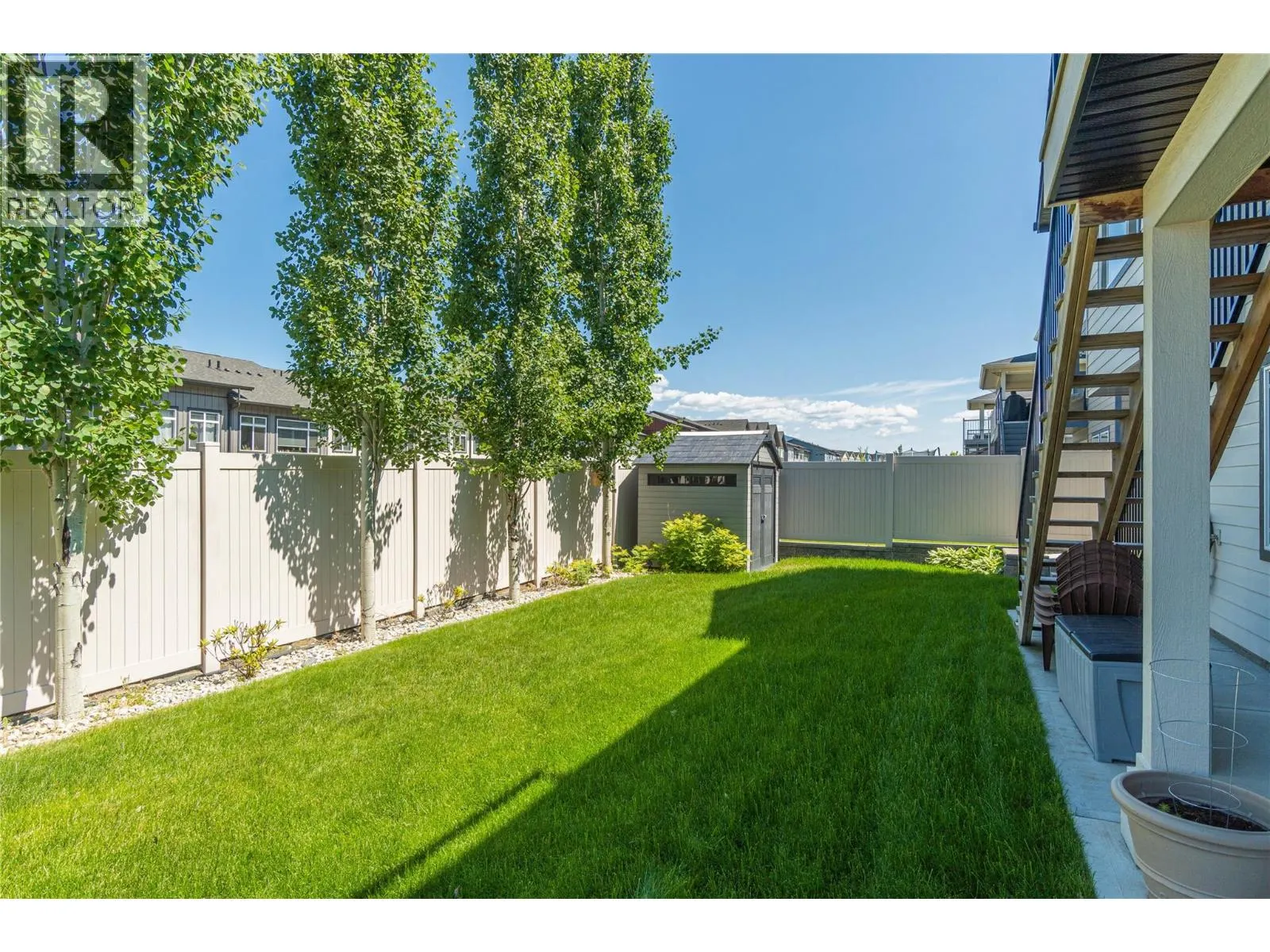 1547 EMERALD Drive