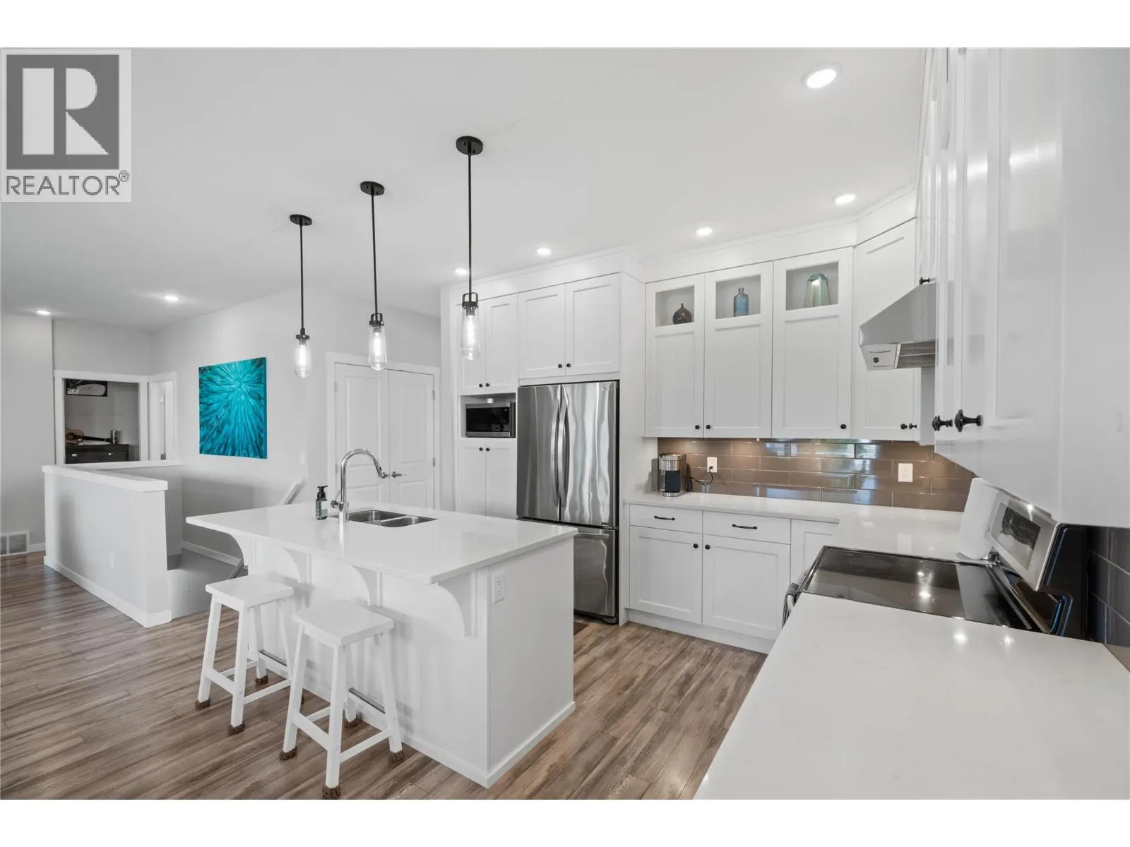 1547 EMERALD Drive