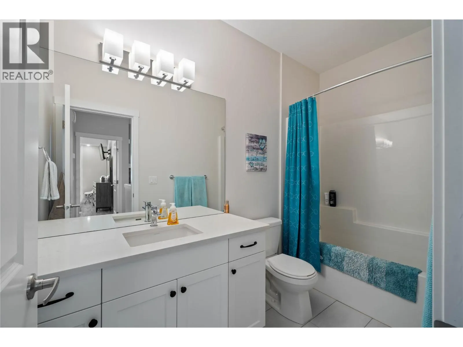 1547 EMERALD Drive