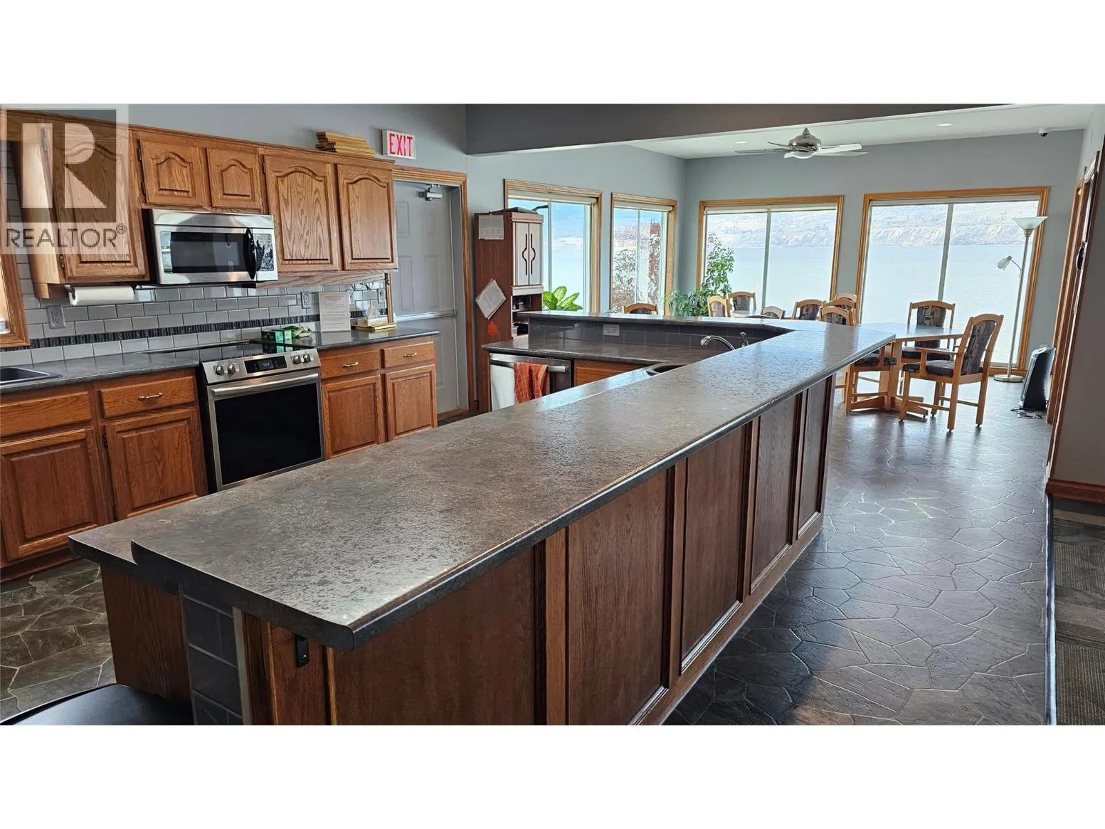 221 Sandpiper Crescent