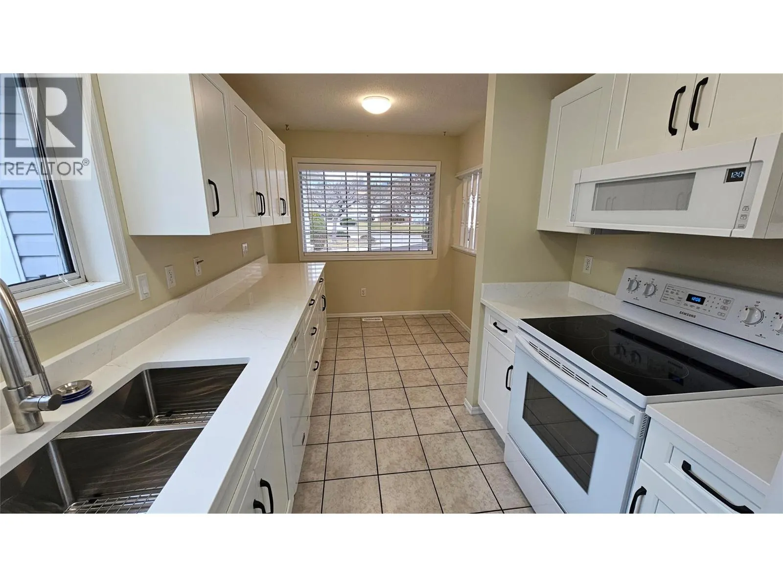 221 Sandpiper Crescent