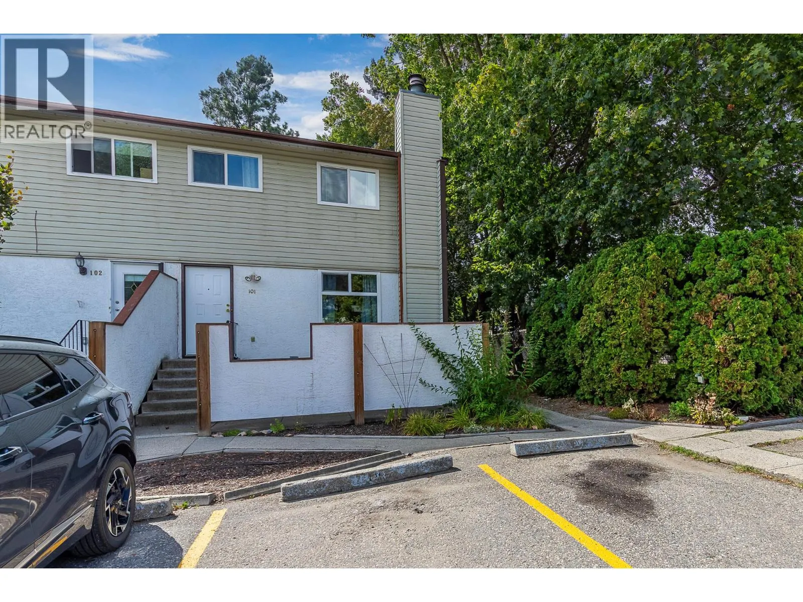 2100 43 Avenue Unit# 101