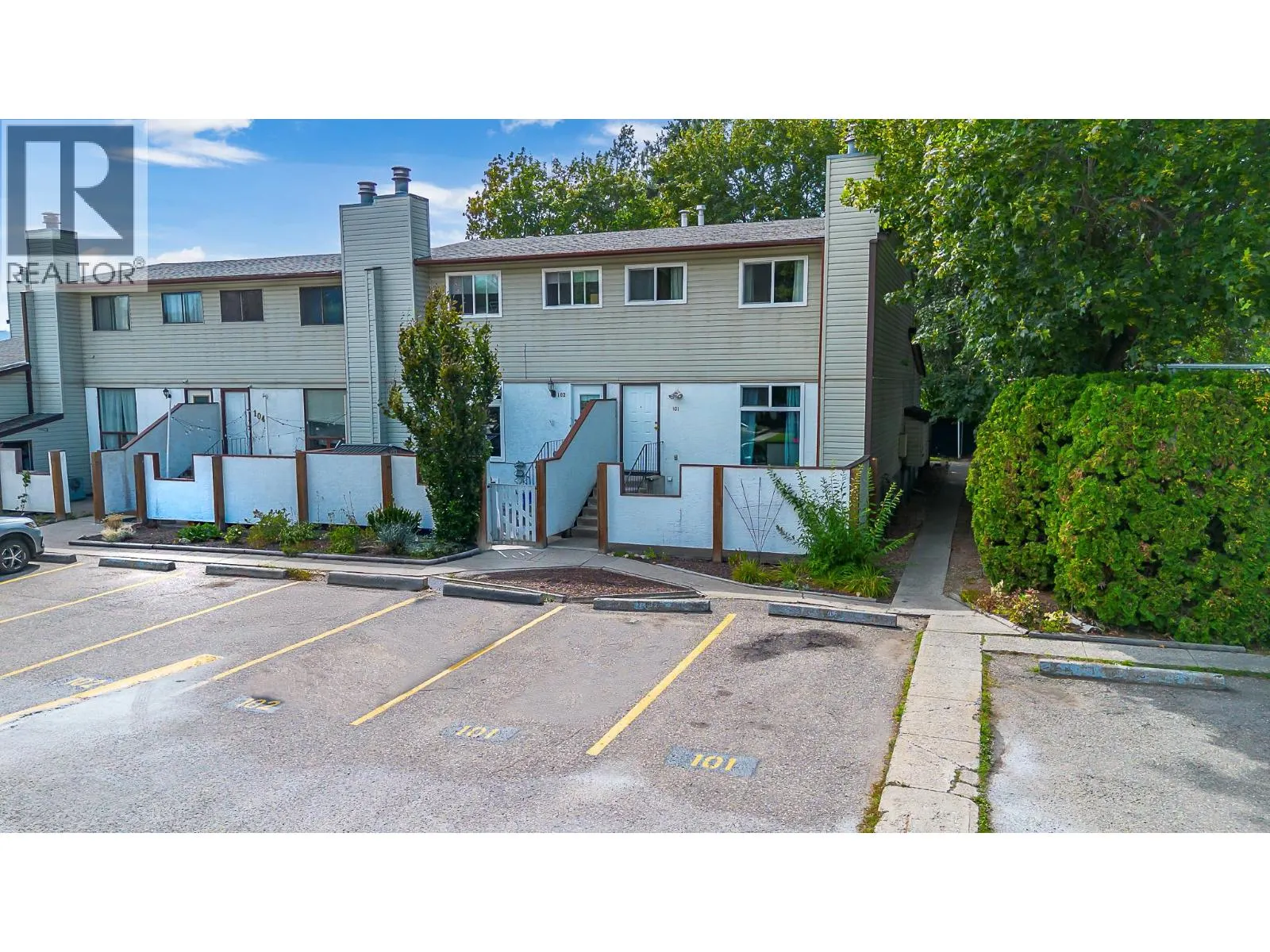 2100 43 Avenue Unit# 101