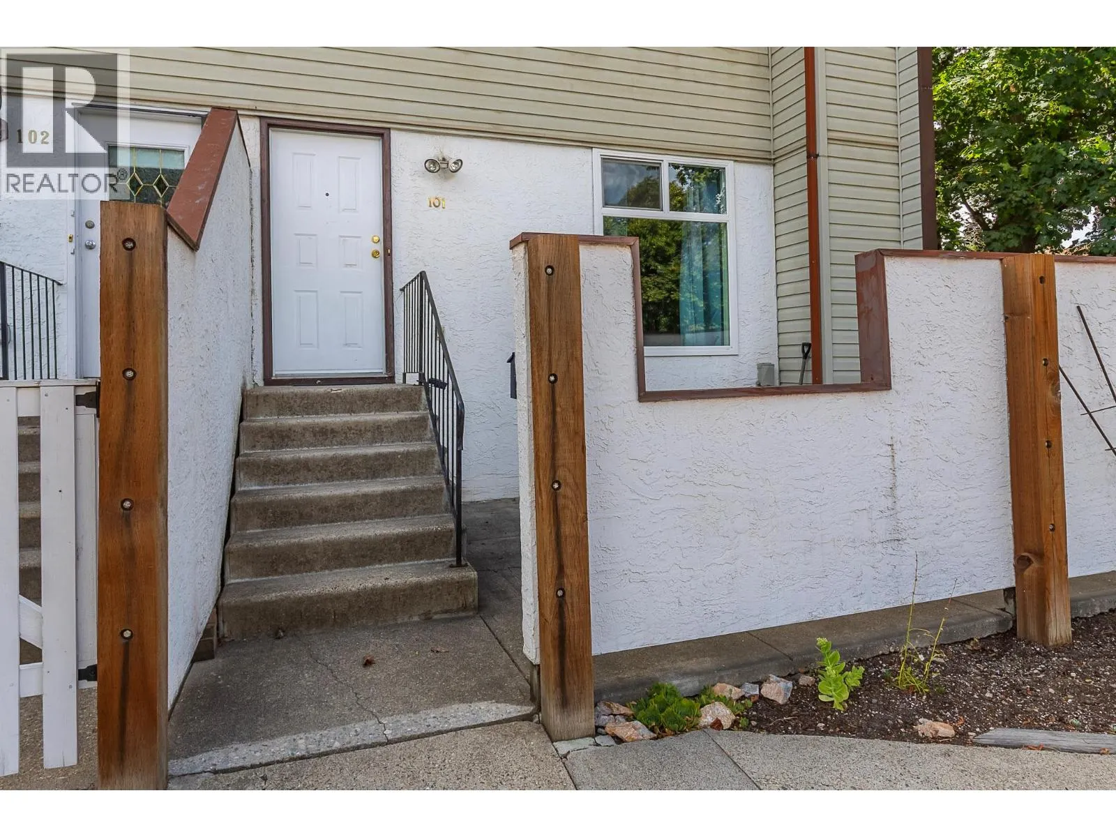 2100 43 Avenue Unit# 101