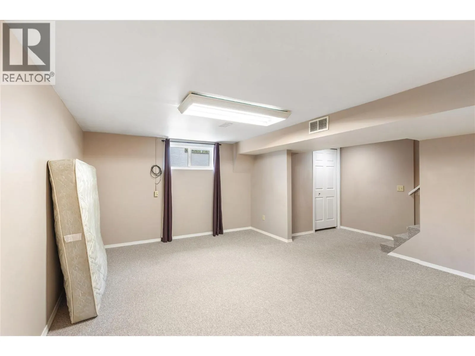 2100 43 Avenue Unit# 101