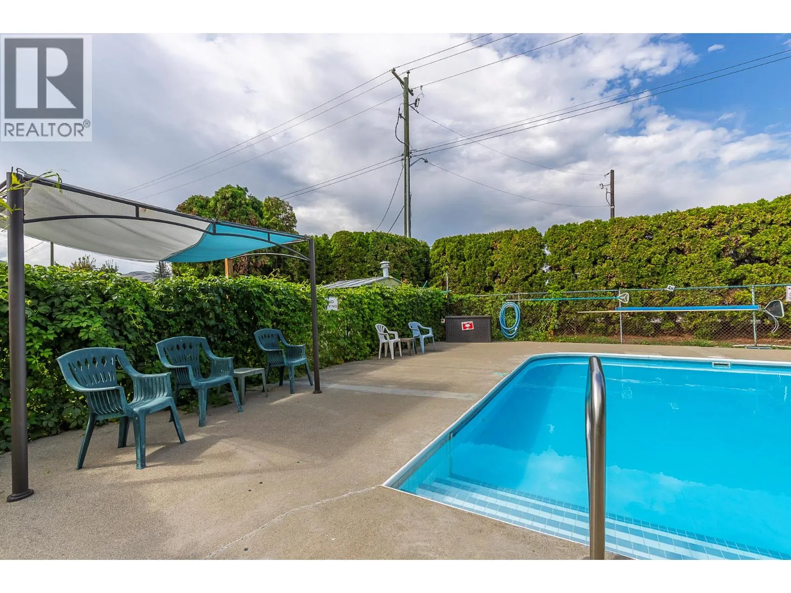 2100 43 Avenue Unit# 101