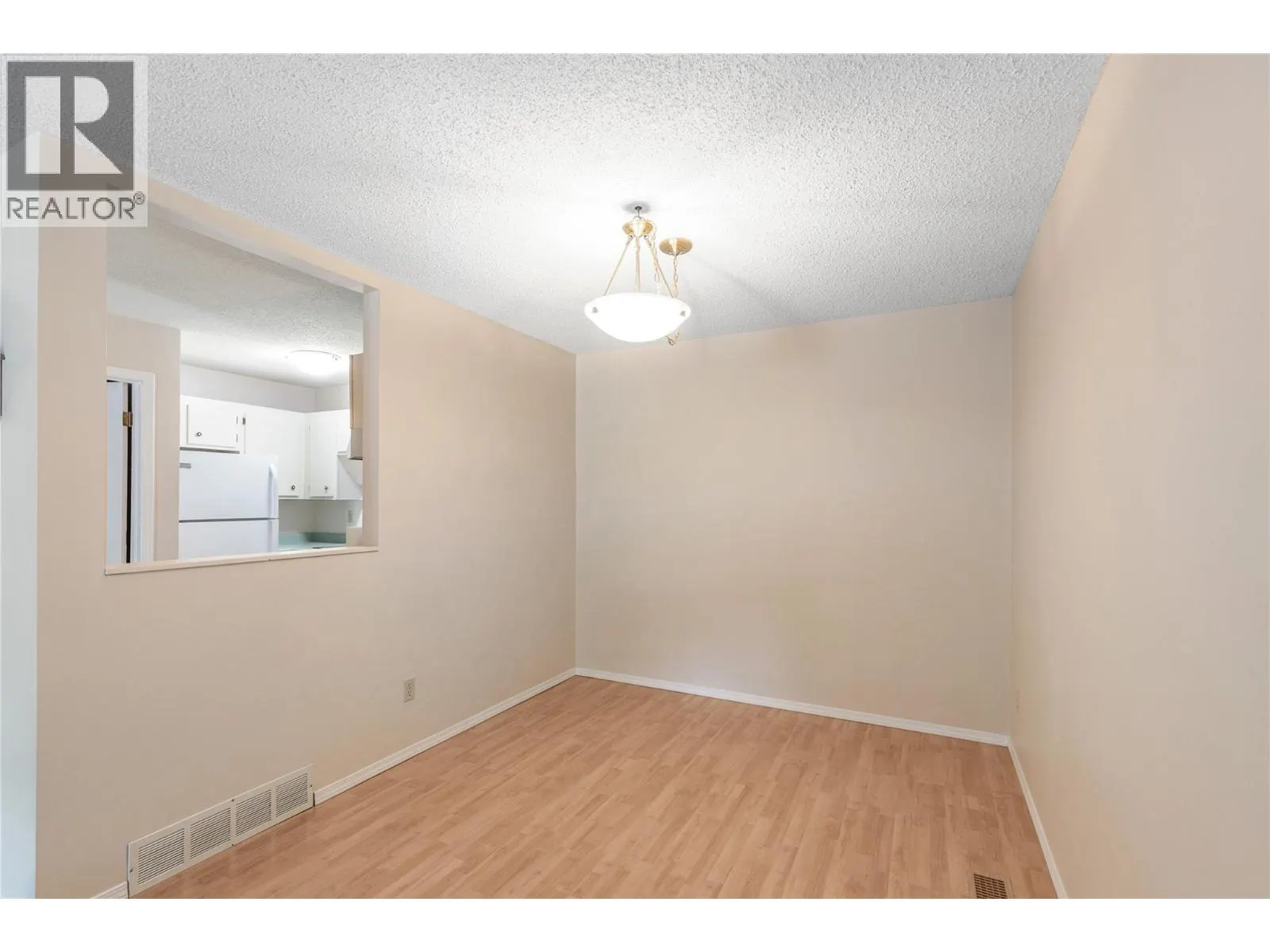 2100 43 Avenue Unit# 101