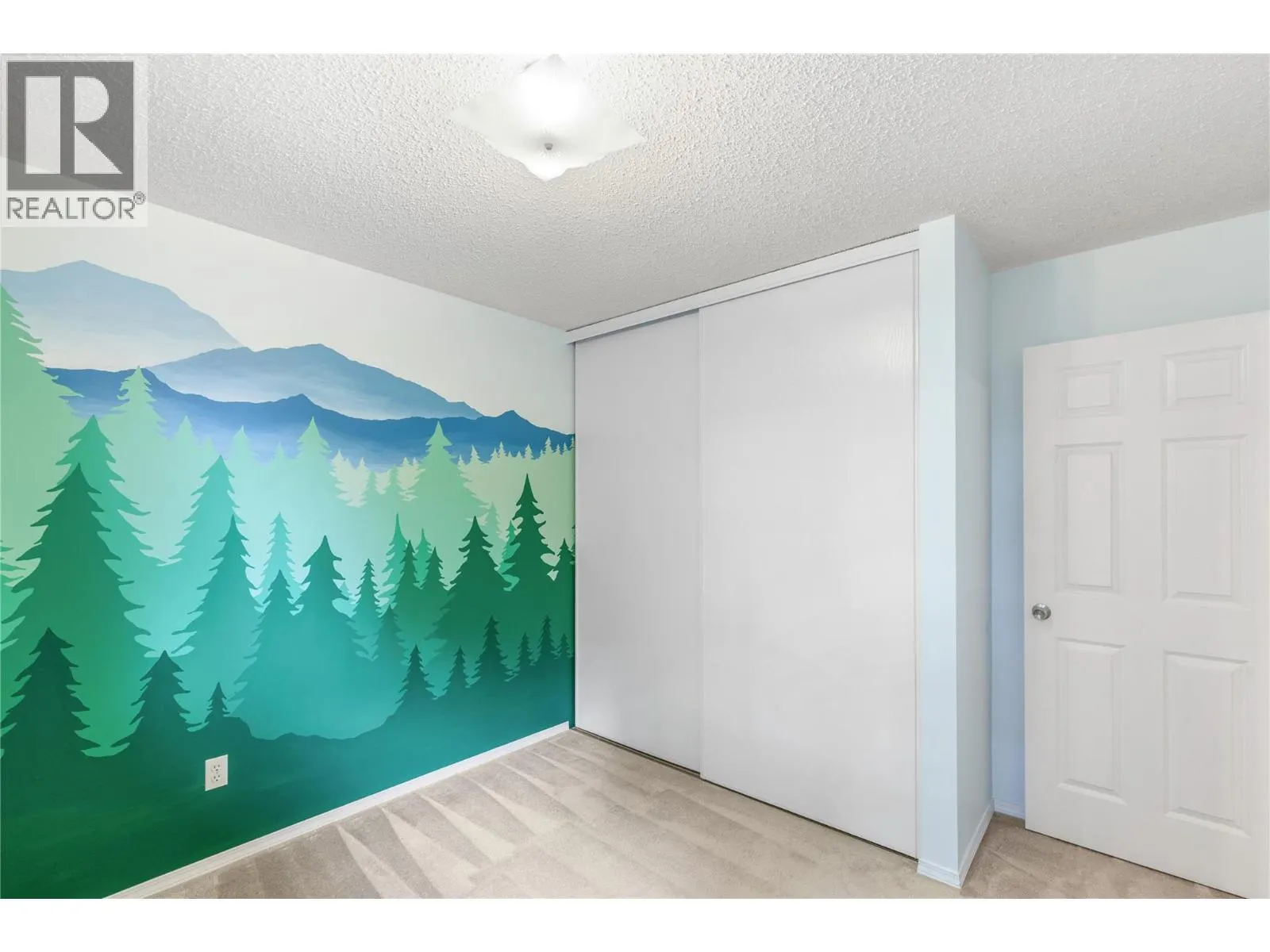 2100 43 Avenue Unit# 101